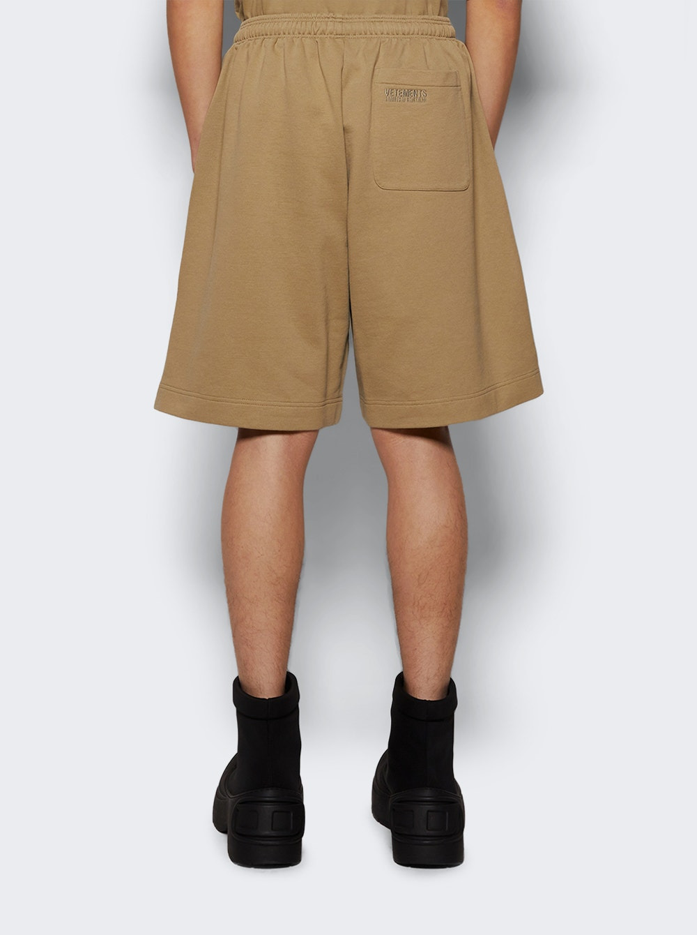Oval Logo Shorts Taupe - 5