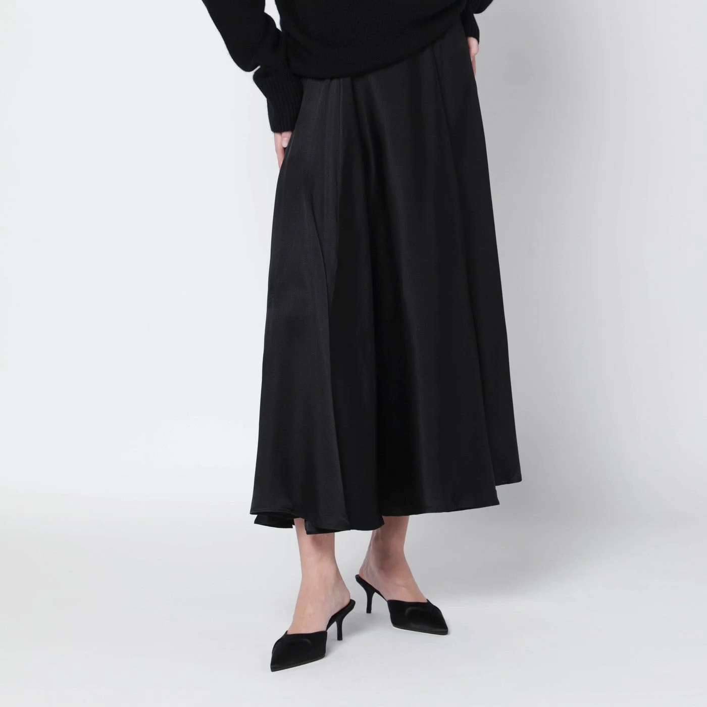 Black Christina silk-blend midi skirt - 1