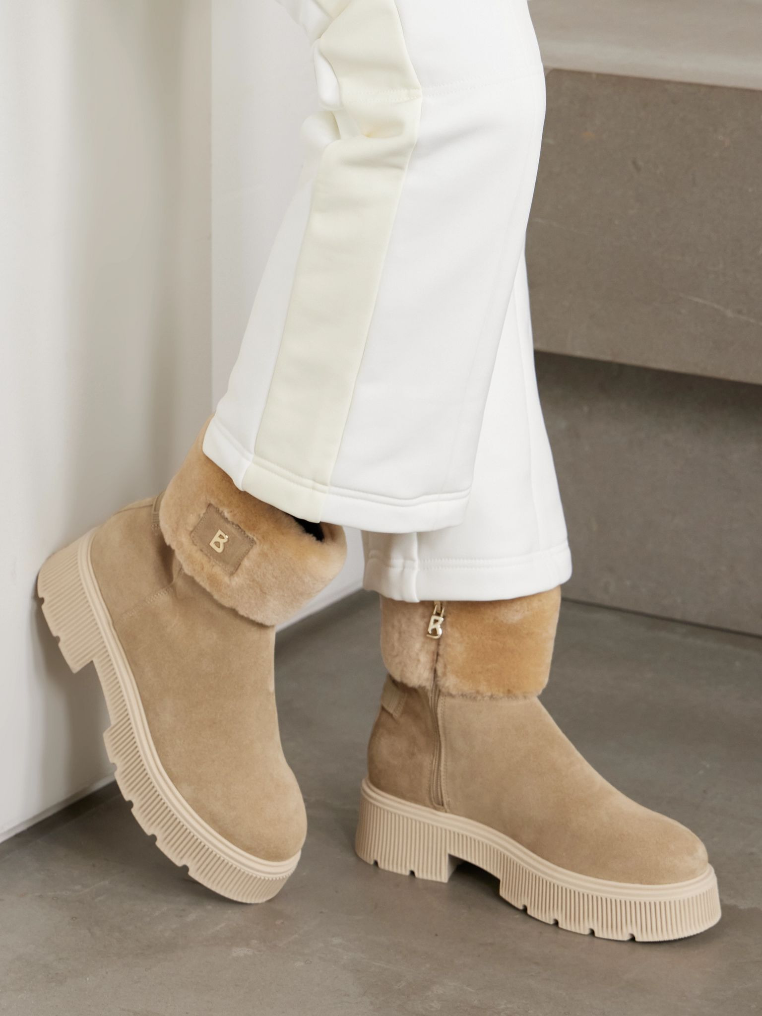 Turin 6 shearling-trimmed suede ankle boots Beige - 2
