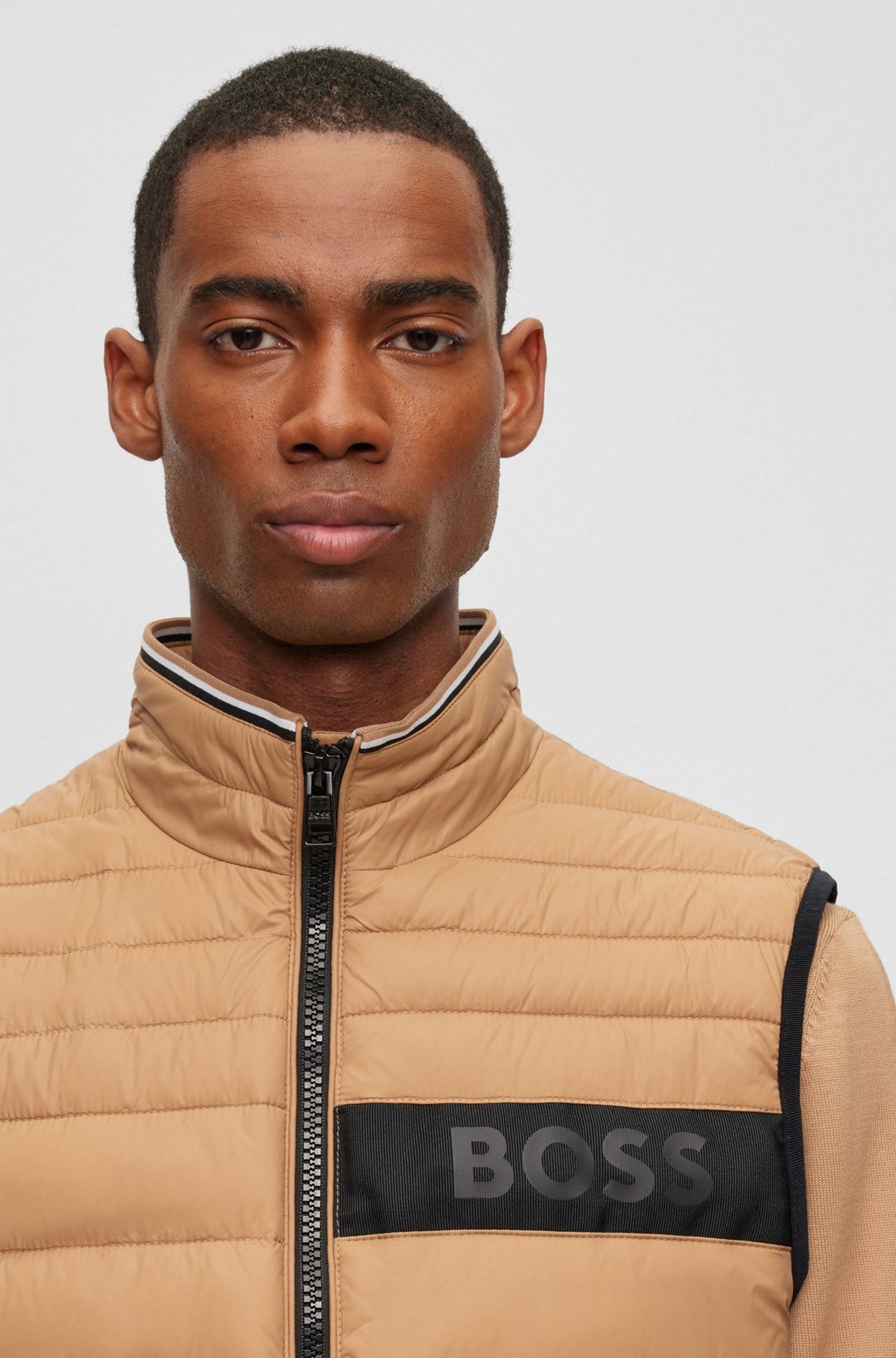 WATER-REPELLENT GILET WITH 3D-LOGO TAPE - 5