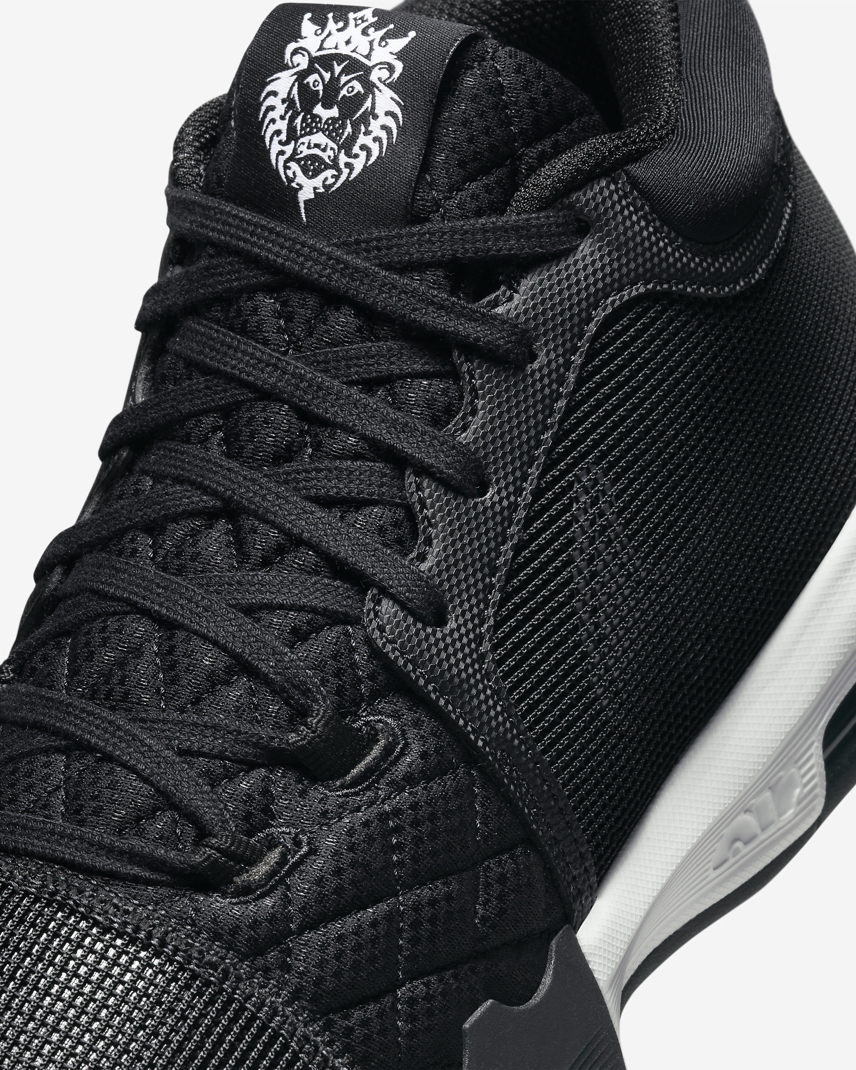 Nike LeBron Witness 8 (Team Bank) Basketball Shoes | REVERSIBLE