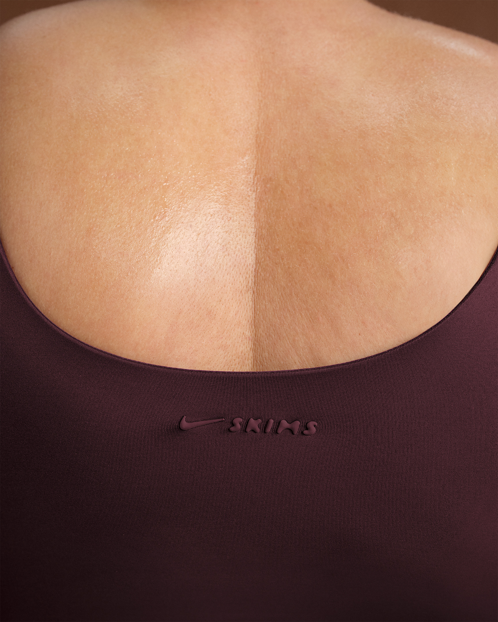 NikeSKIMS Shine Women's Scoop-Neck Bra Top - 10