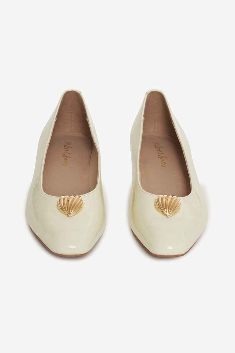 Edie Flat 3