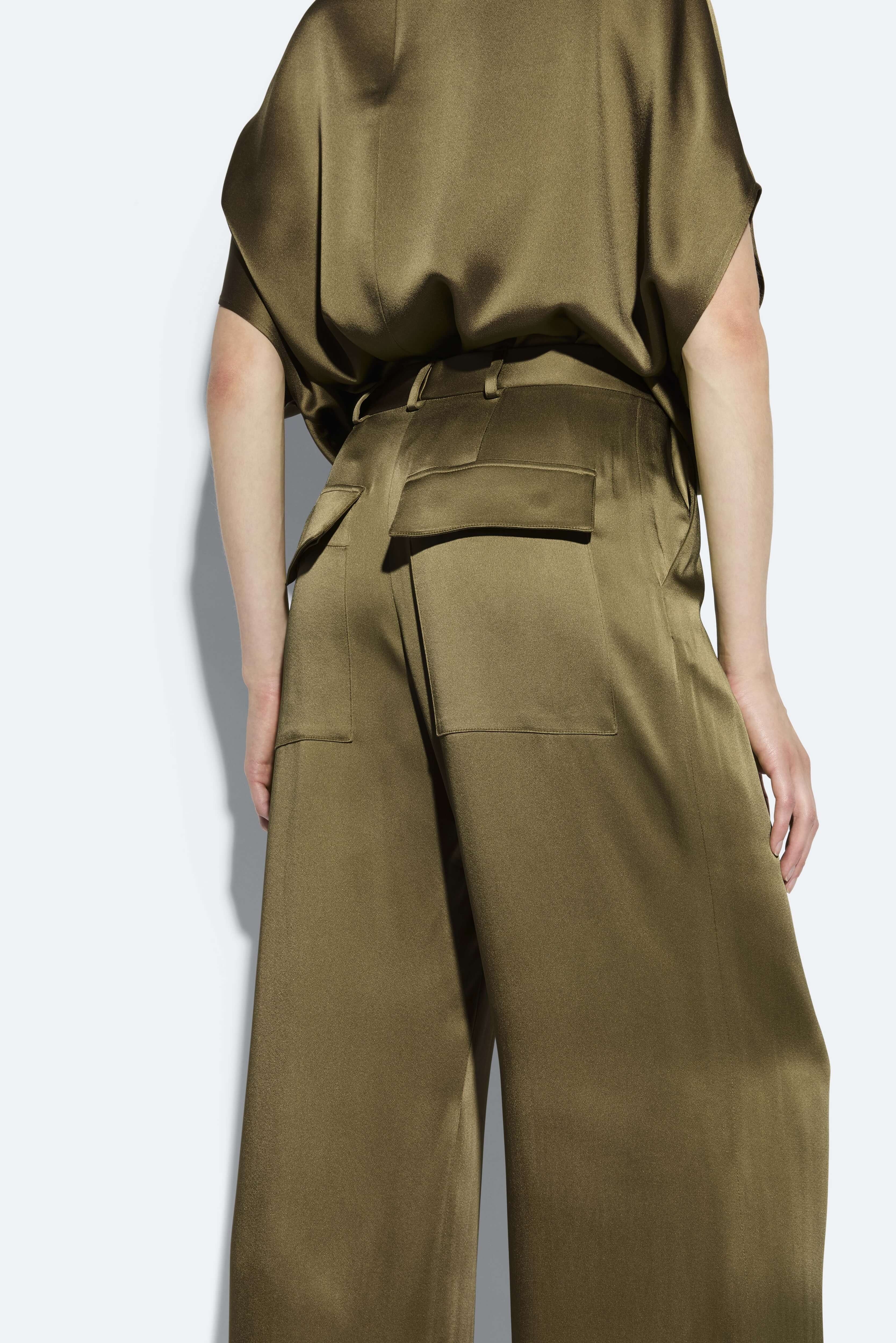 Satin Relaxed Pleated Pant - 4