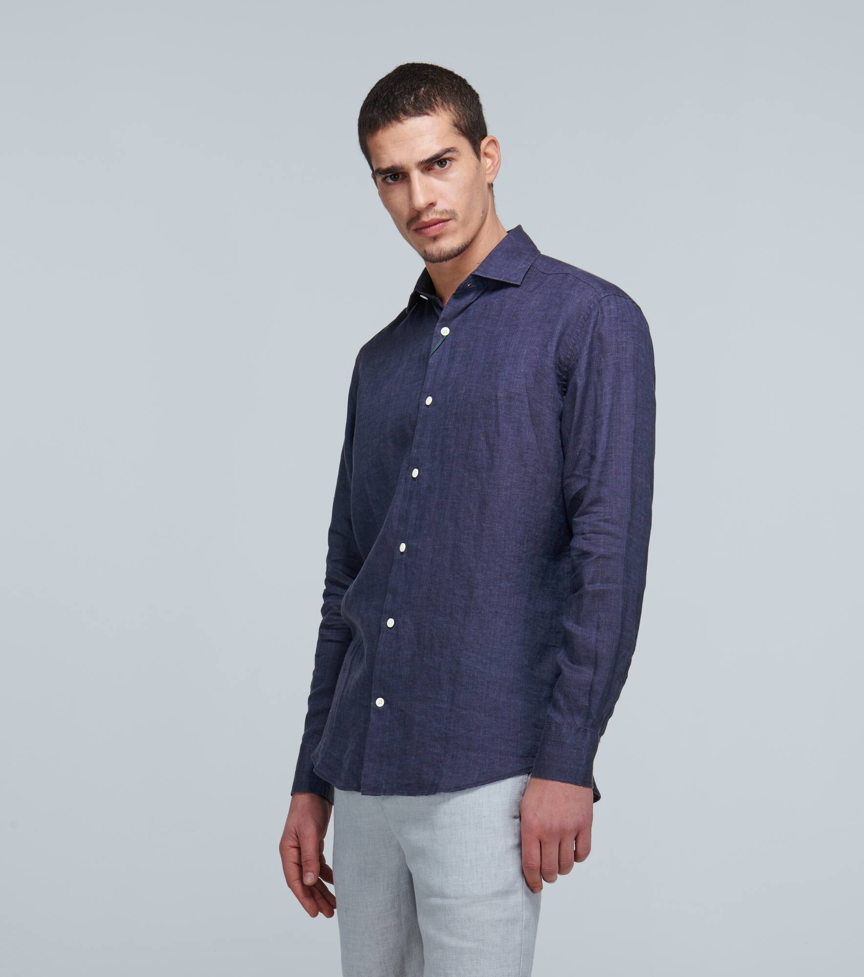 Long-sleeved linen shirt - 3