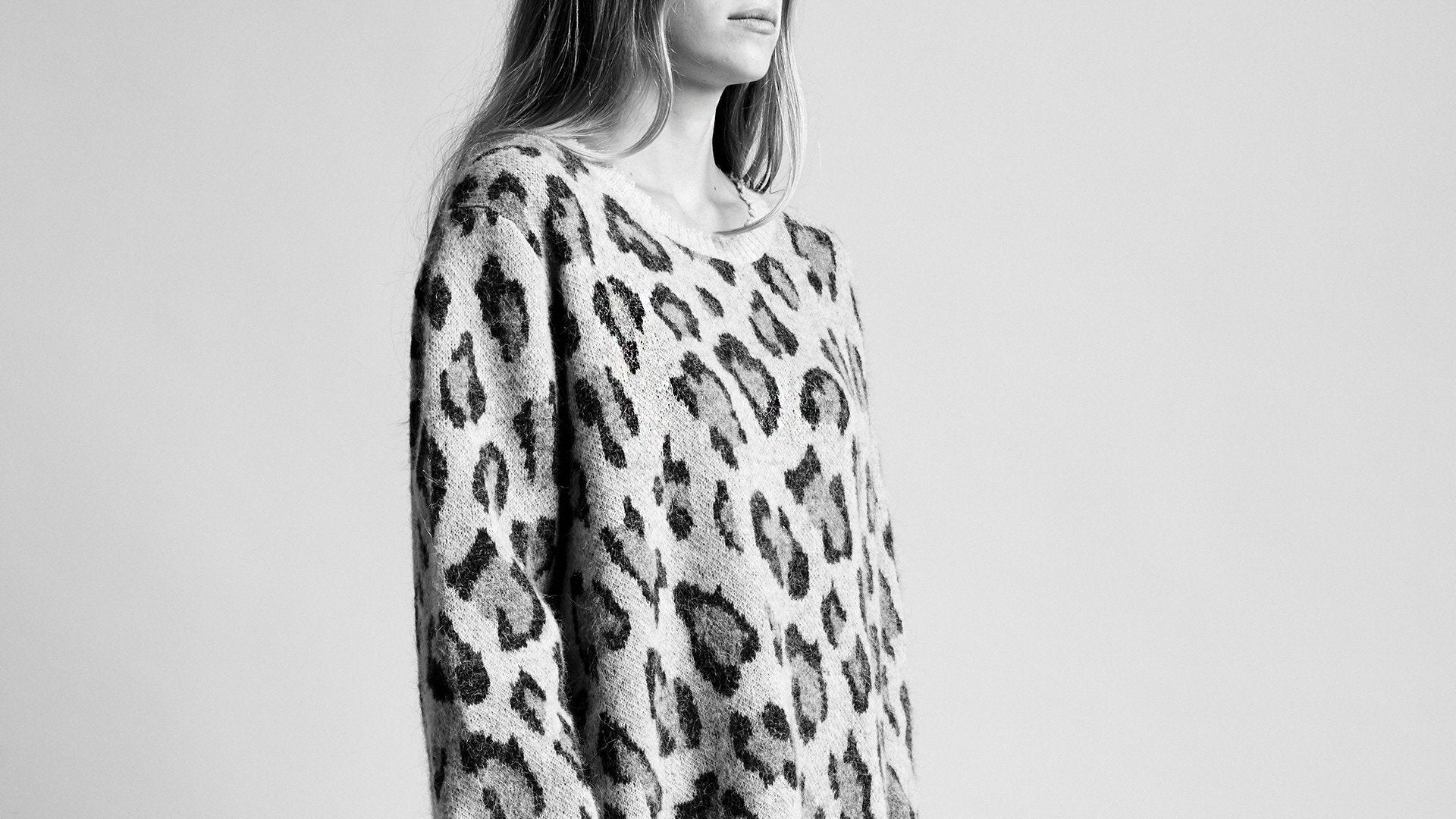 LEOPARD CASHMERE CREWNECK SWEATER - 7