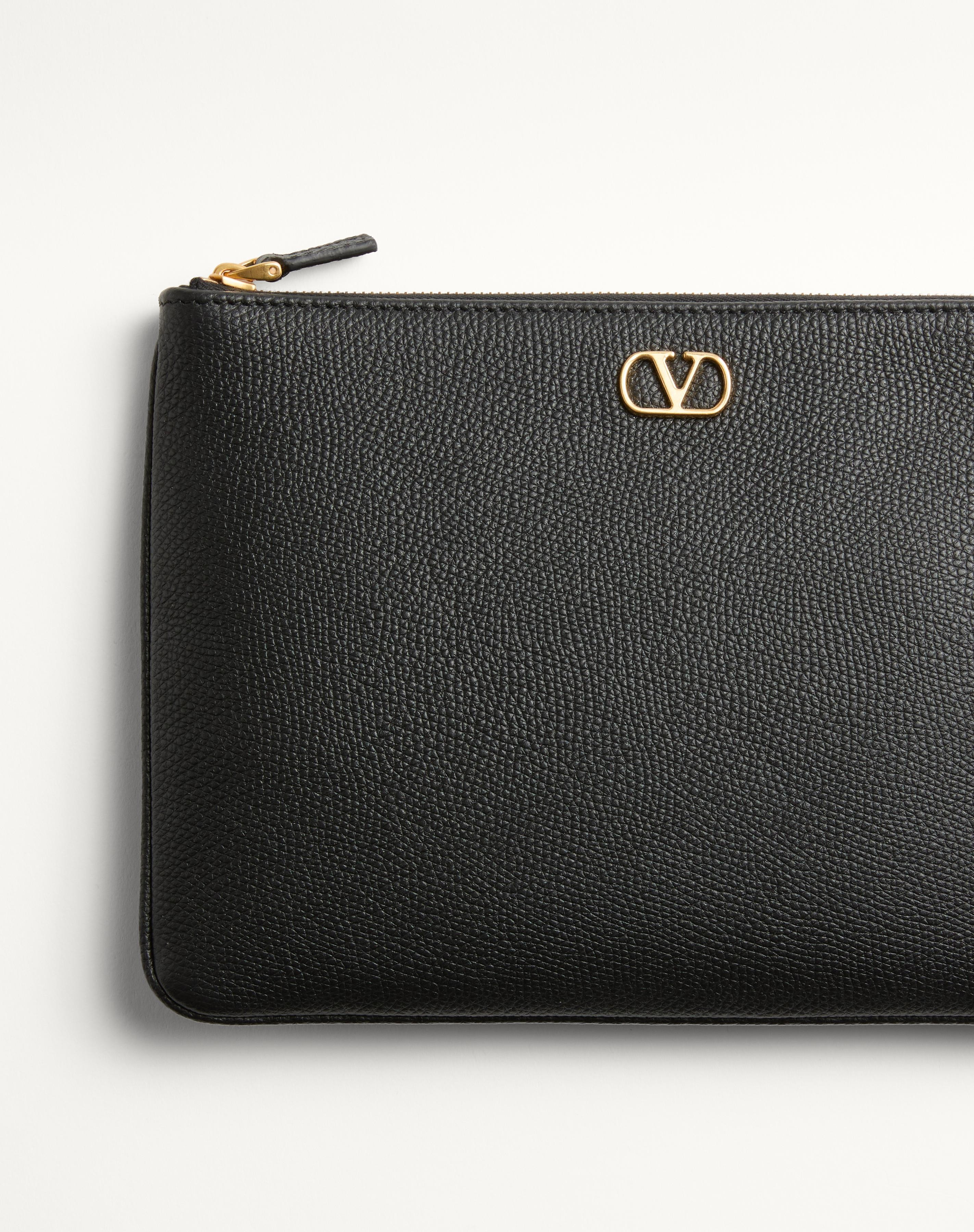 VLOGO SIGNATURE GRAINY CALFSKIN CLUTCH BAG - 7