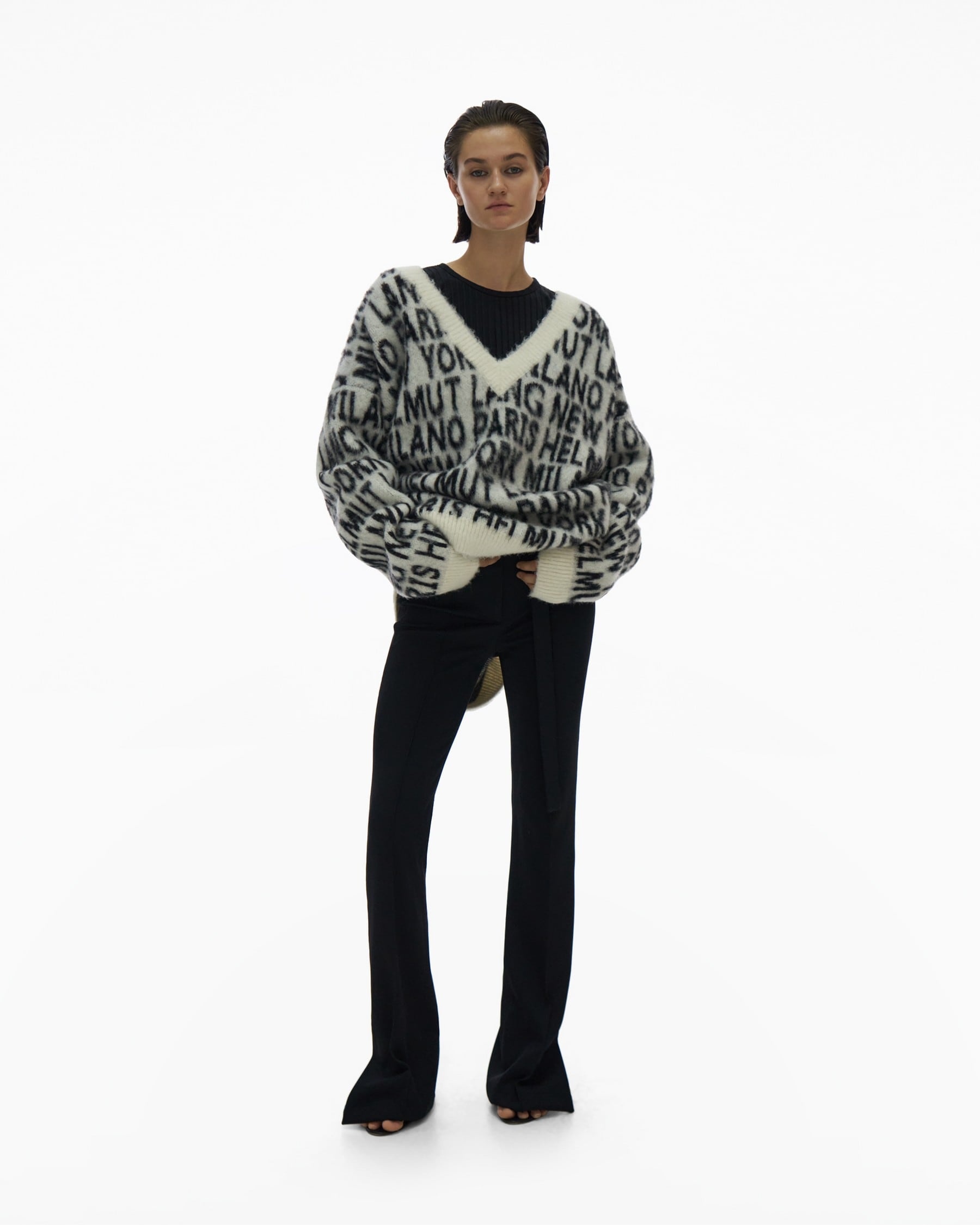 LOGO V-NECK SWEATER - 2
