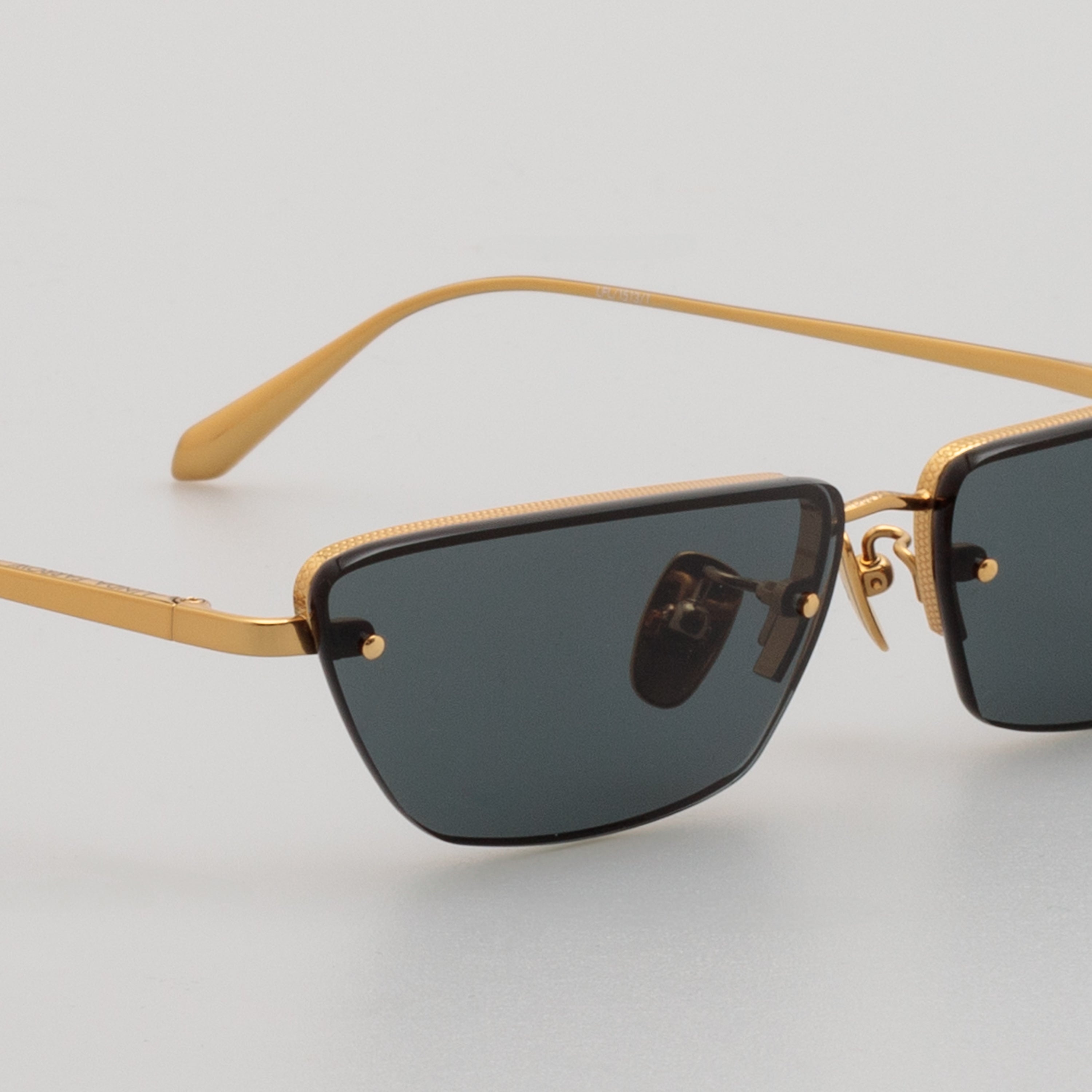 Cleo Cat Eye Sunglasses in Gradient Grey - 4