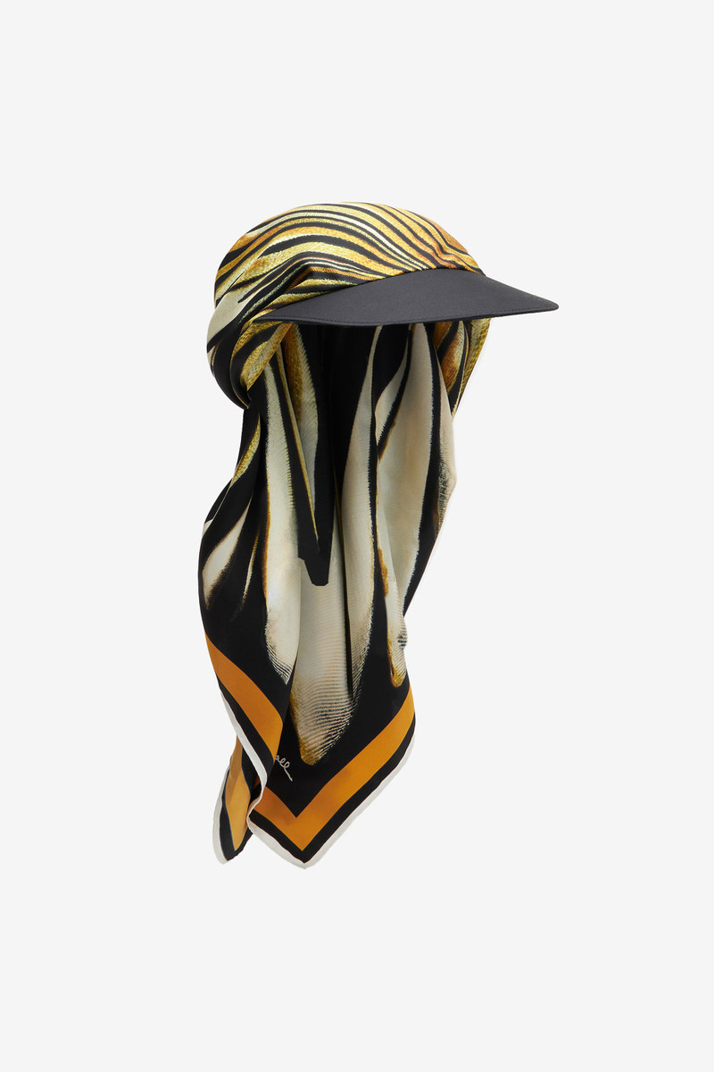 Hat with visor and Ray of Gold scarf 5