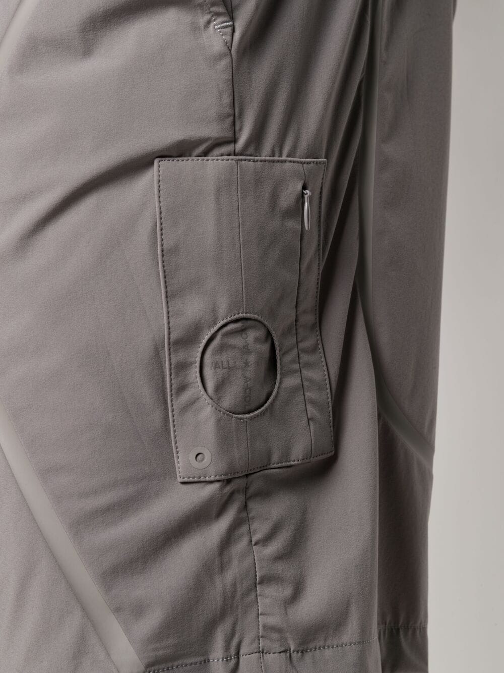 tape-detail knee-length shorts - 5