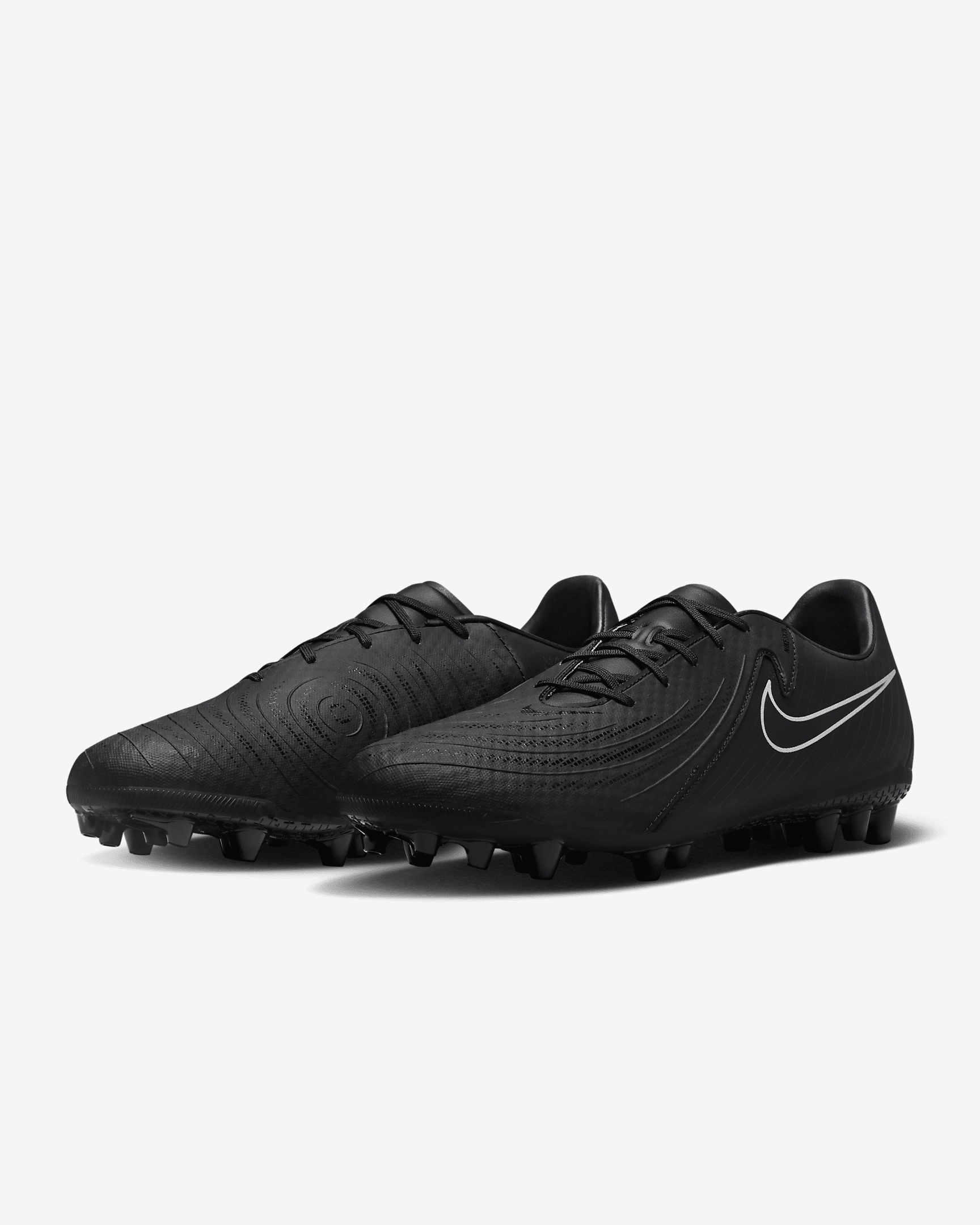 Nike Men's Phantom GX 2 Academy AG Low-Top Soccer Cleats - 5