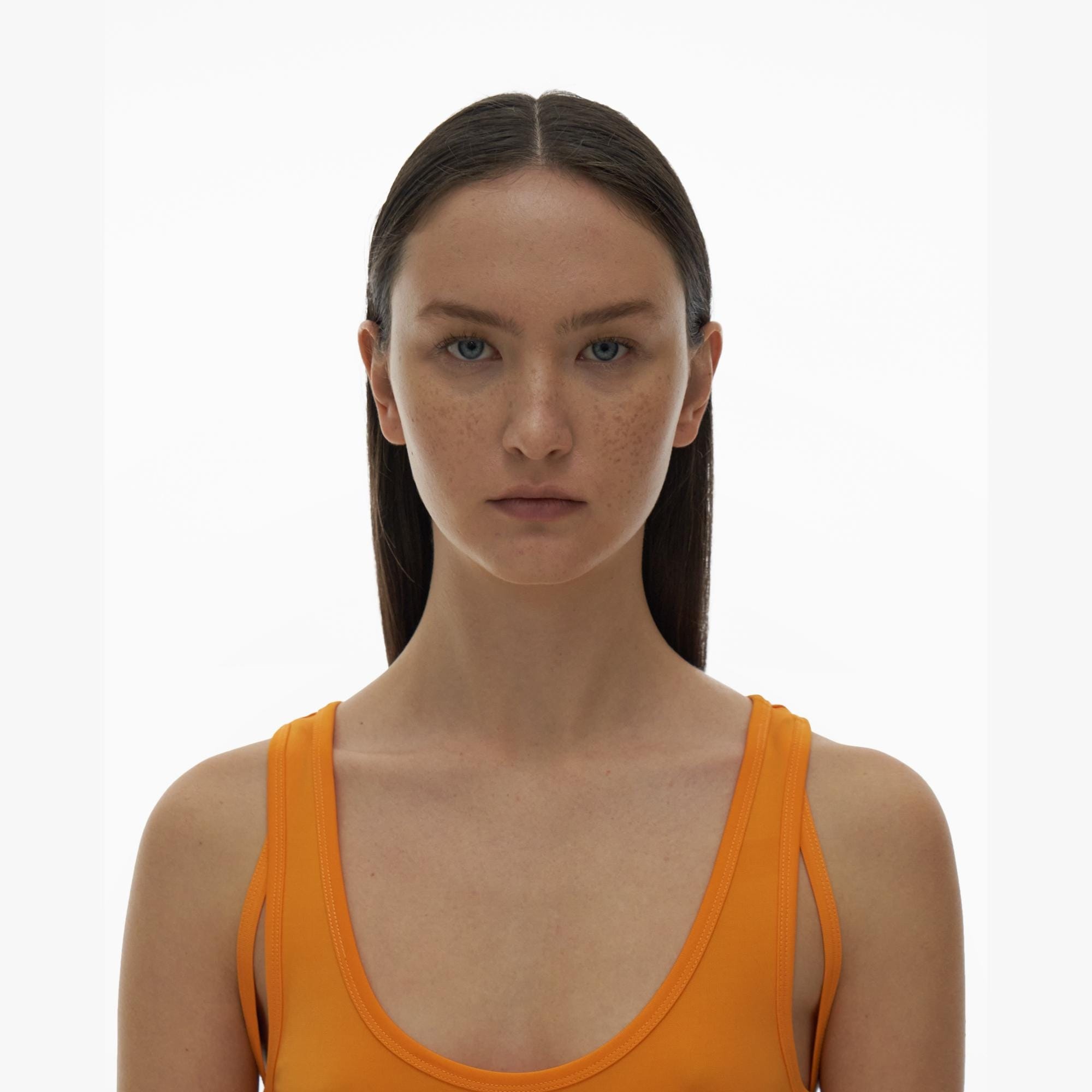 TWISTED ASYMMETRIC TANK - 7