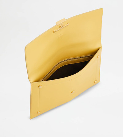 Tod's T TIMELESS ENVELOPE CLUTCH IN LEATHER LARGE - YELLOW outlook