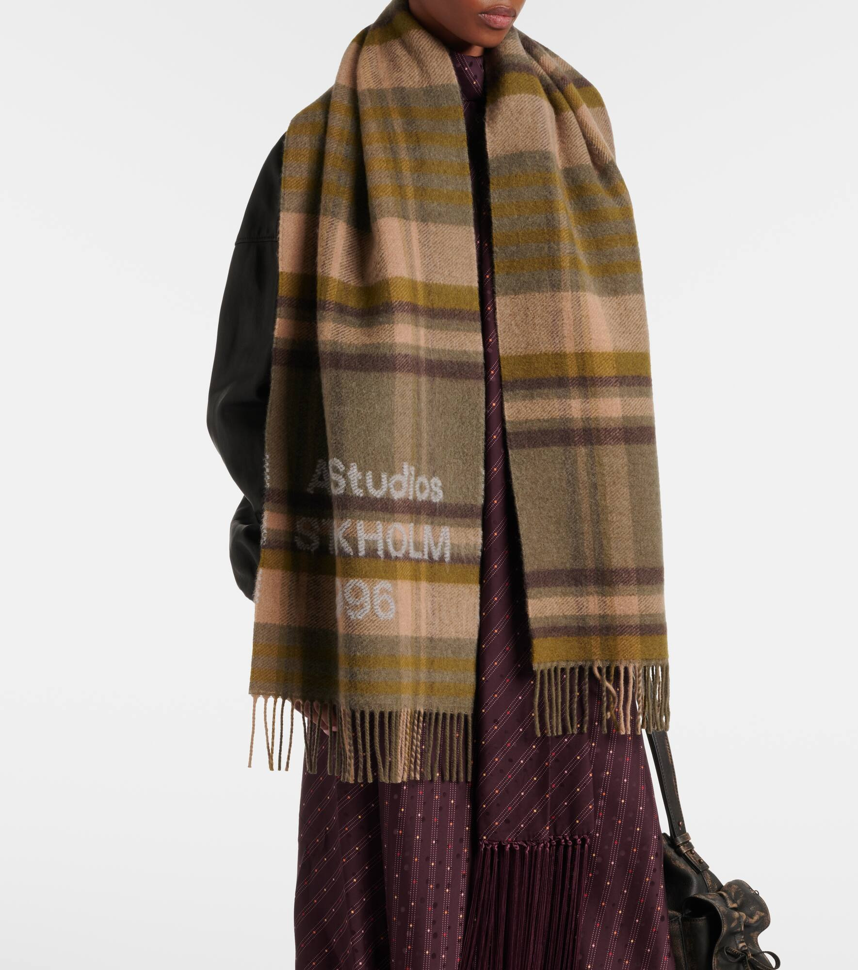 Logo checked wool scarf - 6
