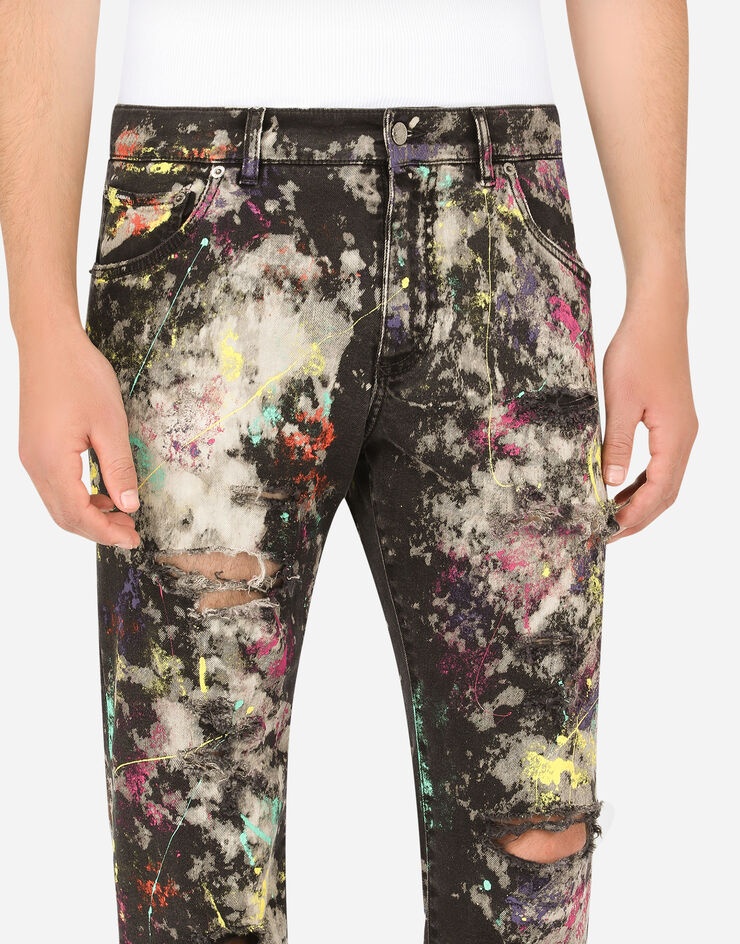 Slim-fit black stretch jeans with marbled print - 4