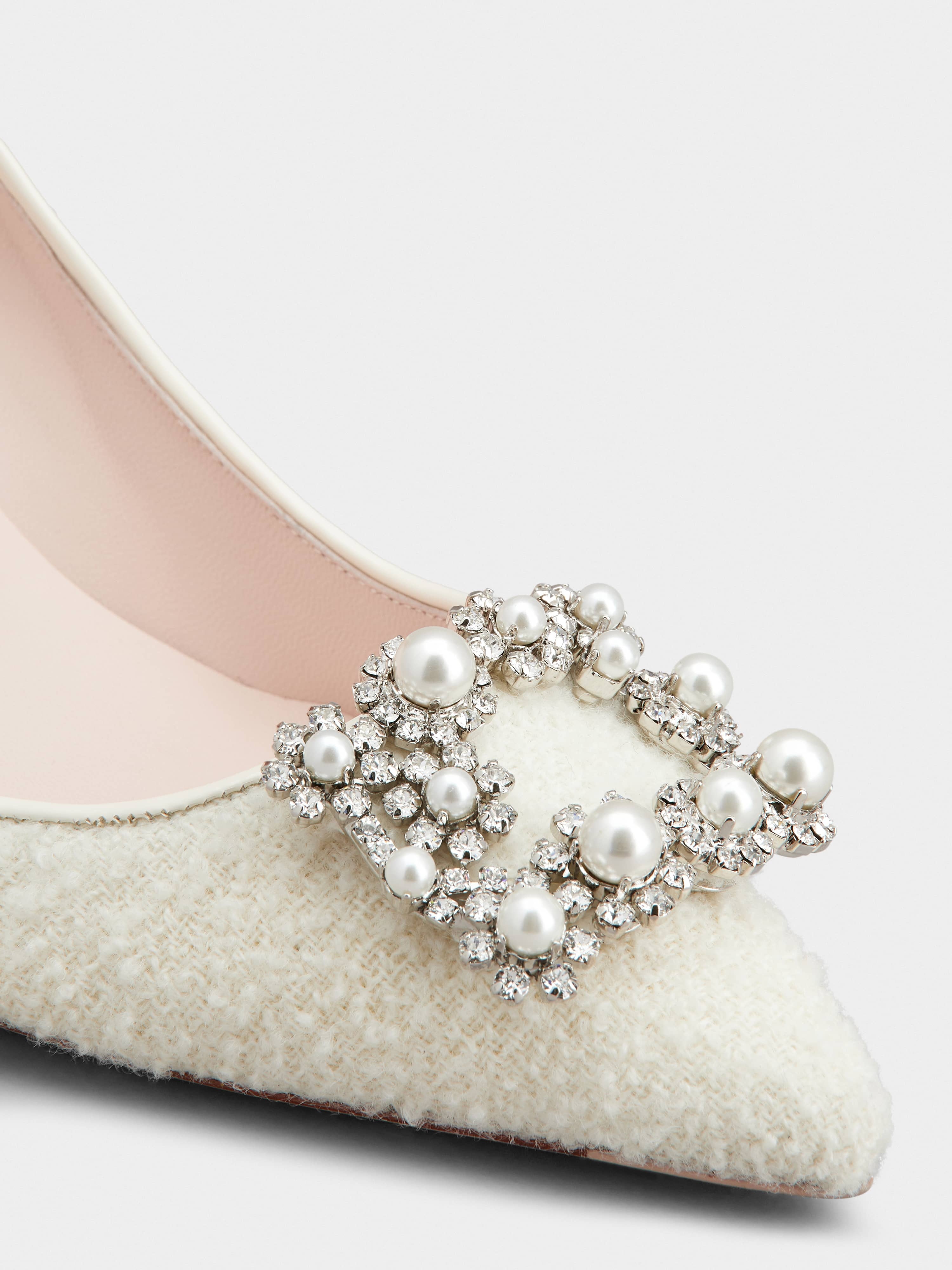 スリッポン ROGER VIVIER 'Flower Strass Pearl' pumps White/Black Roger Vivier Flower Strass Pearl Buckle Pumps in Fabric