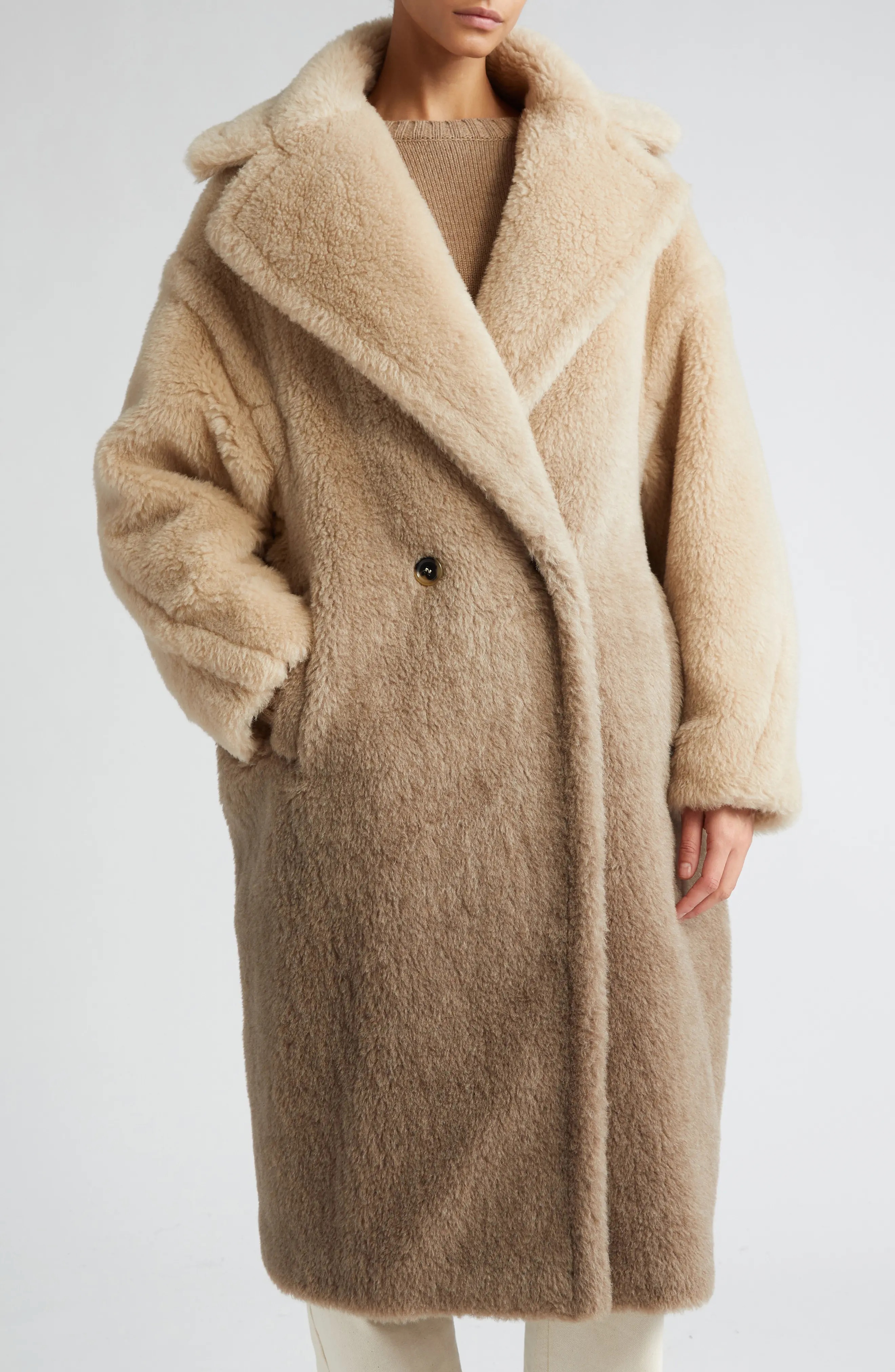 ムートン・ファーコート Max Mara Teddy Icon Coat In Beige Degrade Cat Teddy Bear Icon Coat in alpaca and wool, beige | 