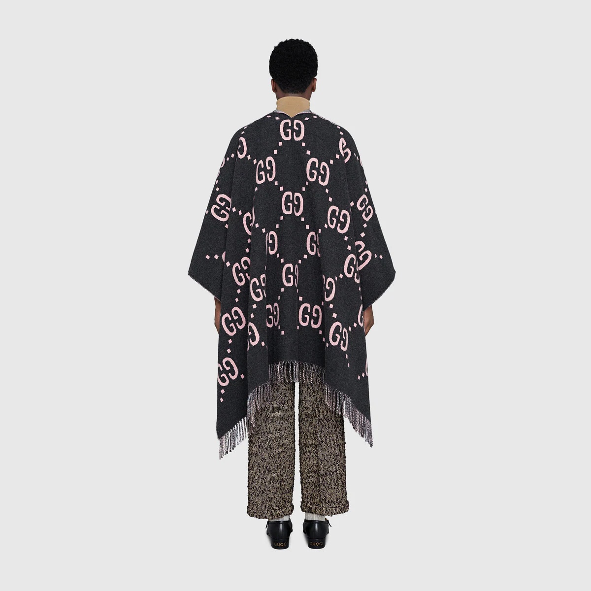 Reversible GG wool cape - 8