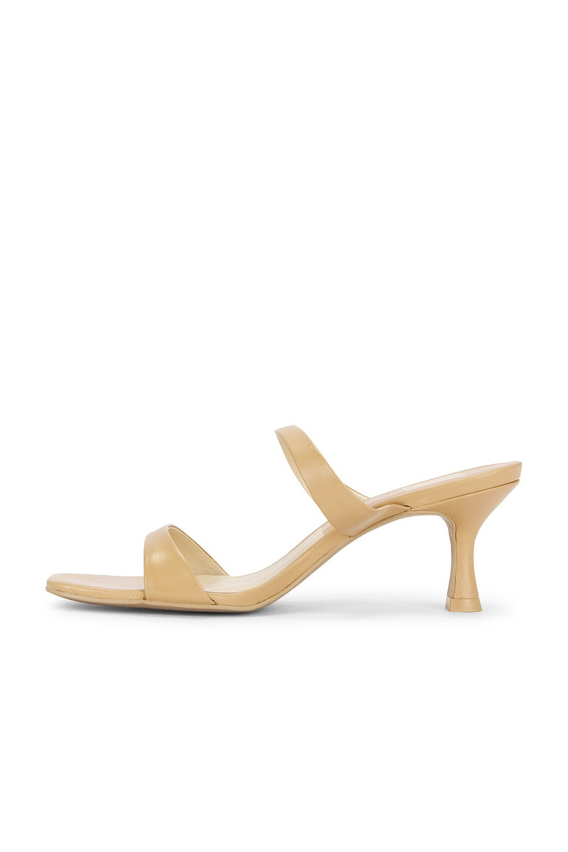 dolce vita Genora Sandal outlook