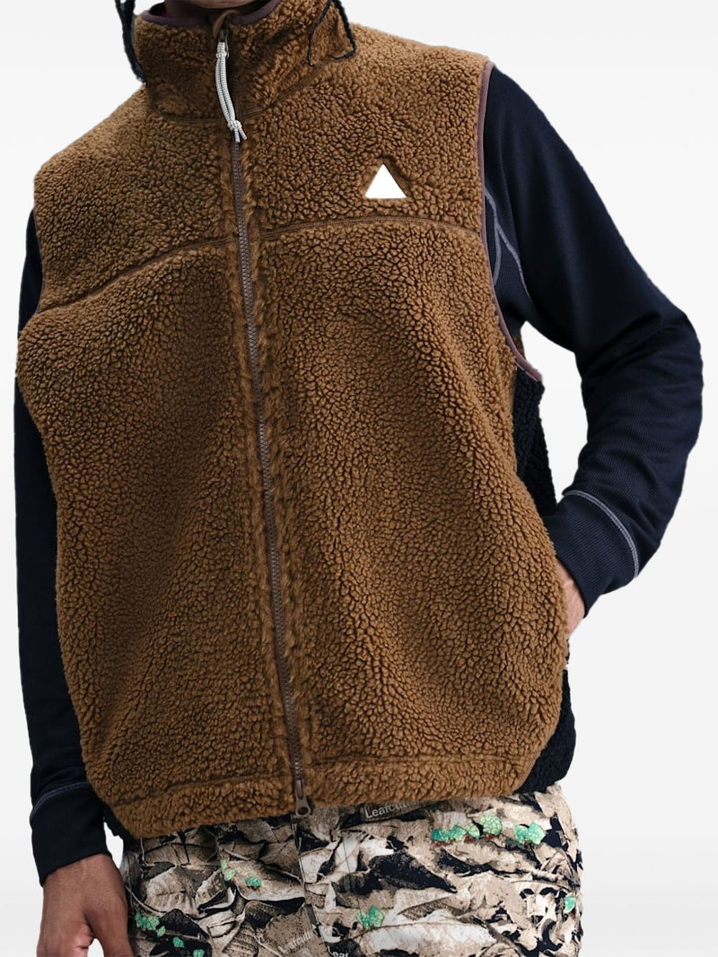 Nike Canwell Glacier Therma-FIT ADV zip-up vest outlook