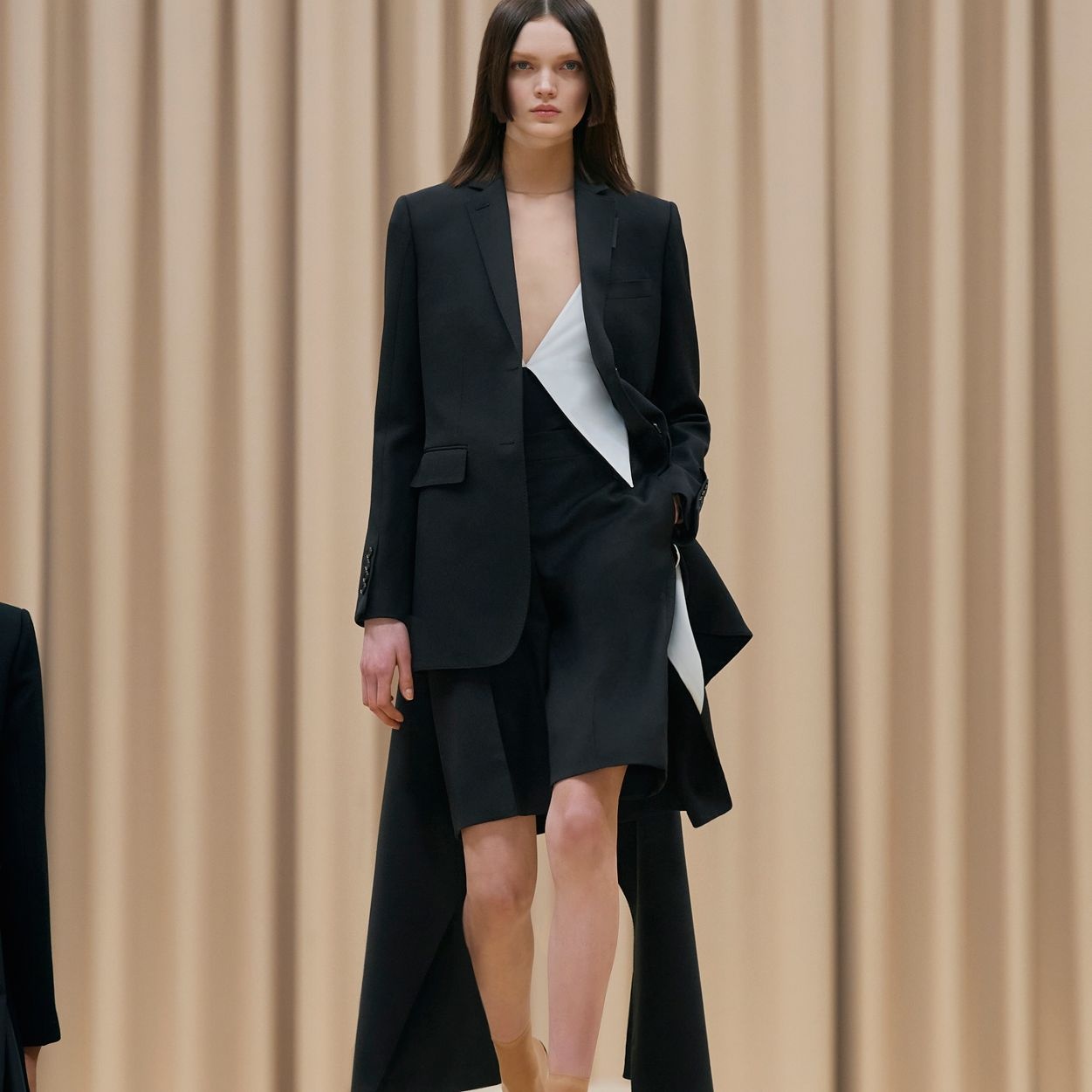 Exaggerated Panel Detail Wool Tailored Jacket - 3