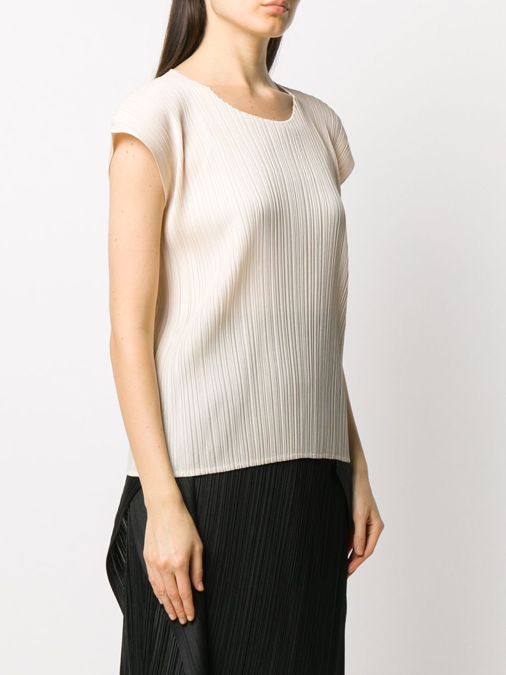 micro-pleated short-sleeve top - 3