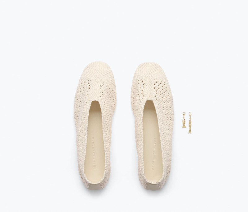 DAISY CROCHET FLAT 8