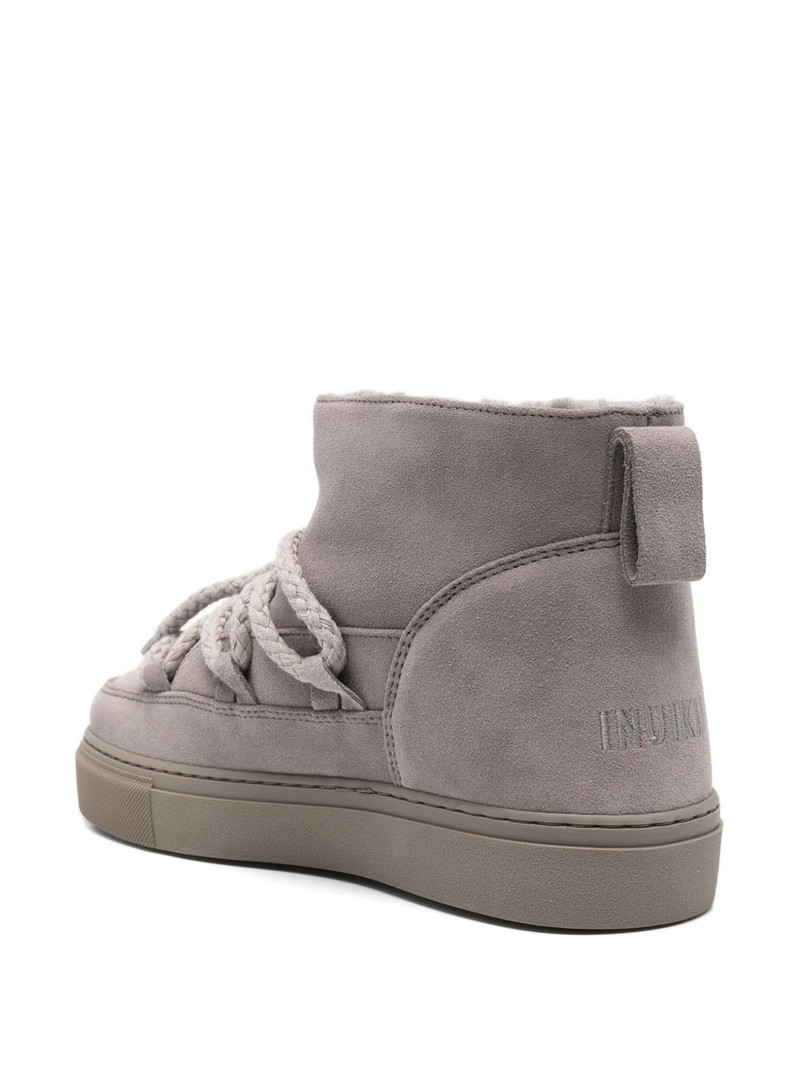 Classic boots 3