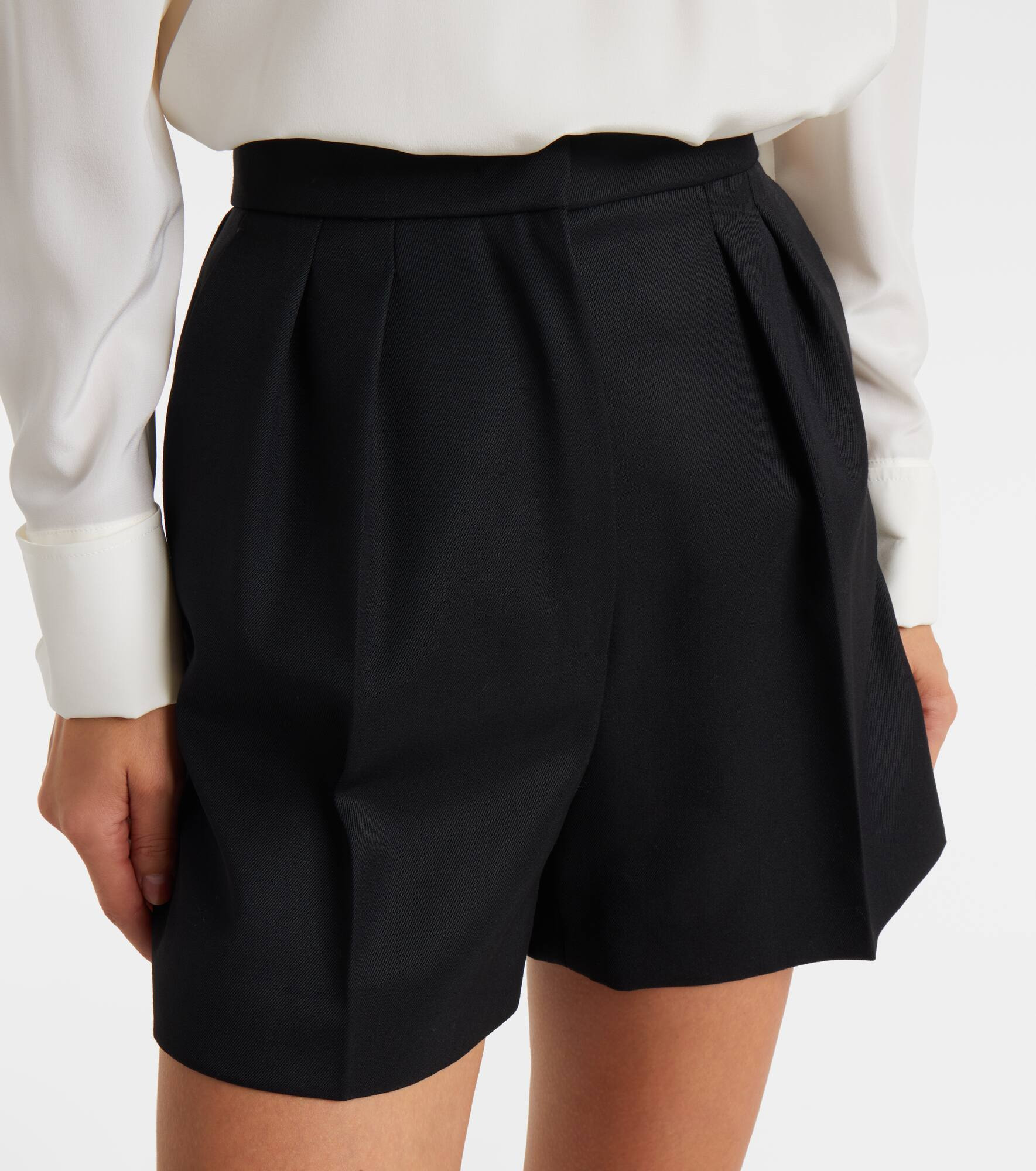 Ozieri high-rise virgin wool shorts - 4