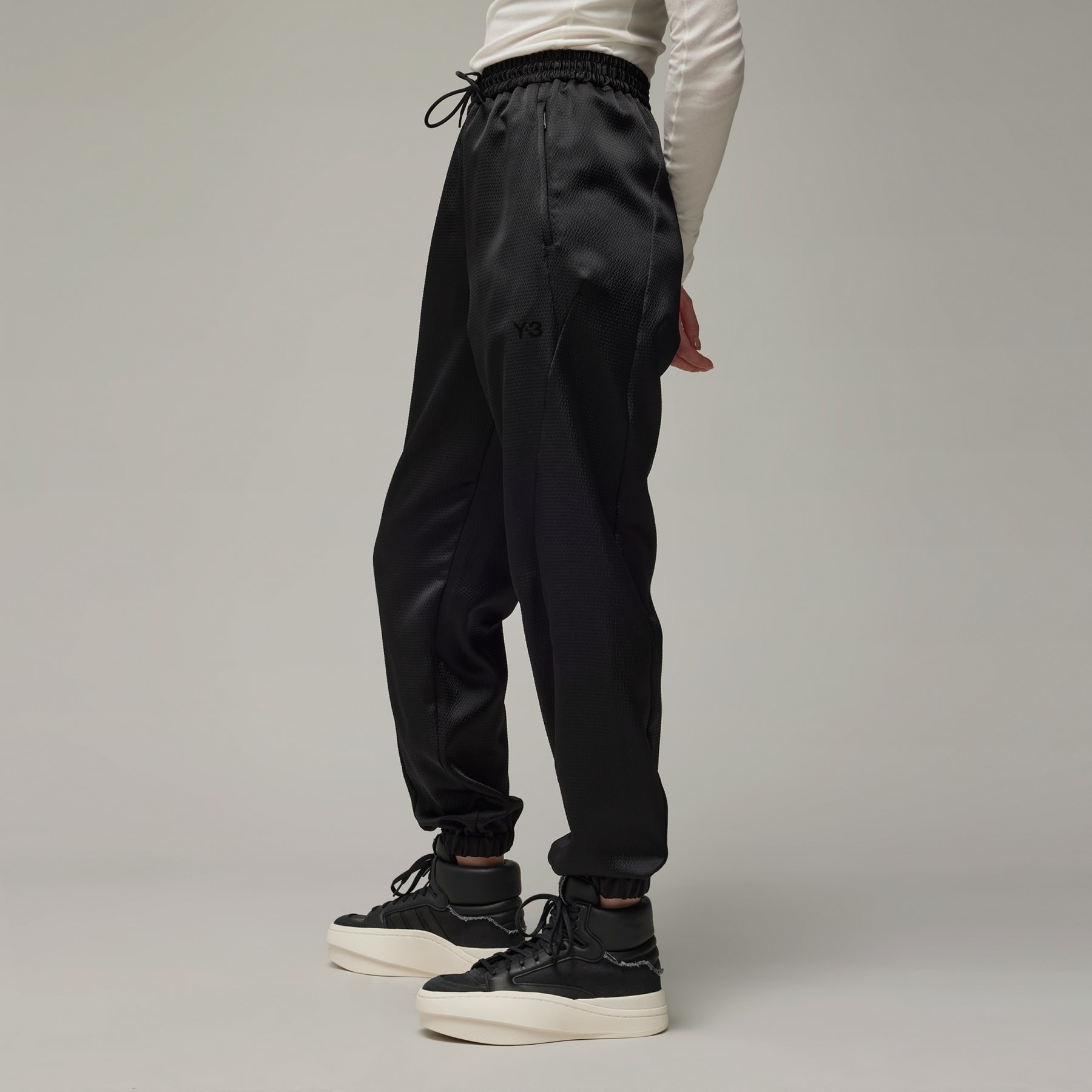 Y-3 Cuffed Tech Seersucker Pants - 4