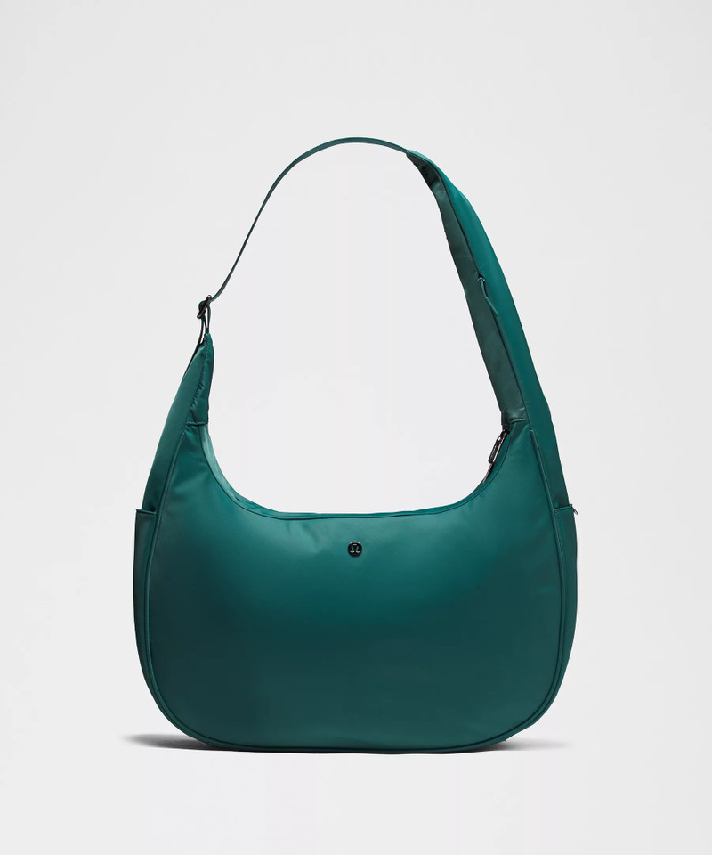 City Essentials Oversized Shoulder Bag 18L 1