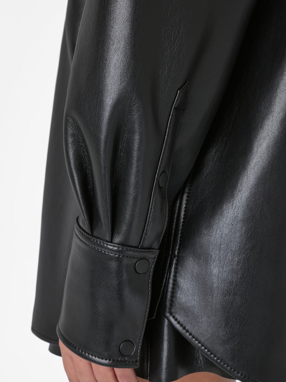 Recycled Leather Shirt Jacket in Noir - 6