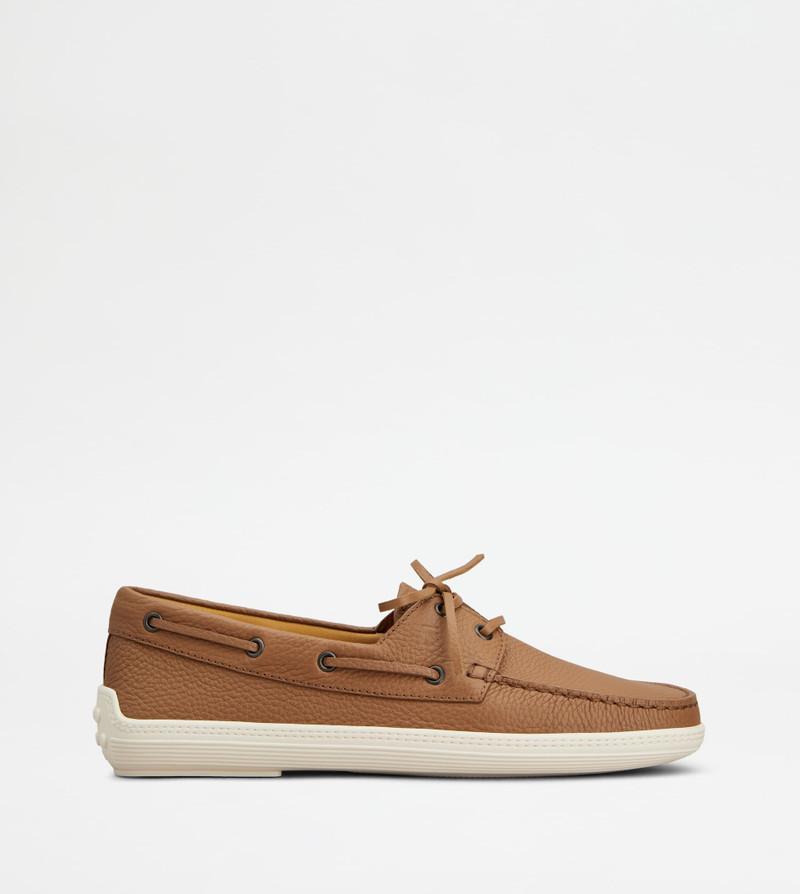 BOAT SHOES IN LEATHER - BROWN 1
