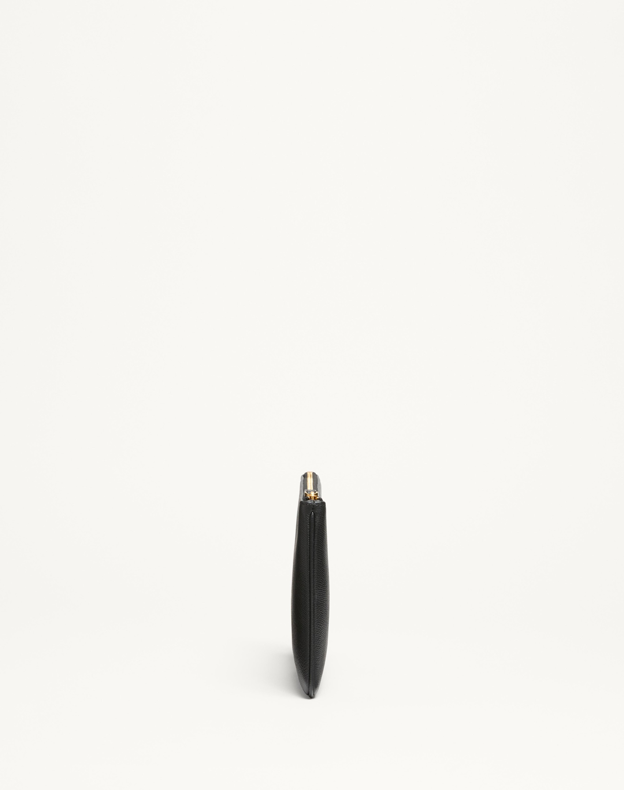 VLOGO SIGNATURE GRAINY CALFSKIN CLUTCH BAG - 4