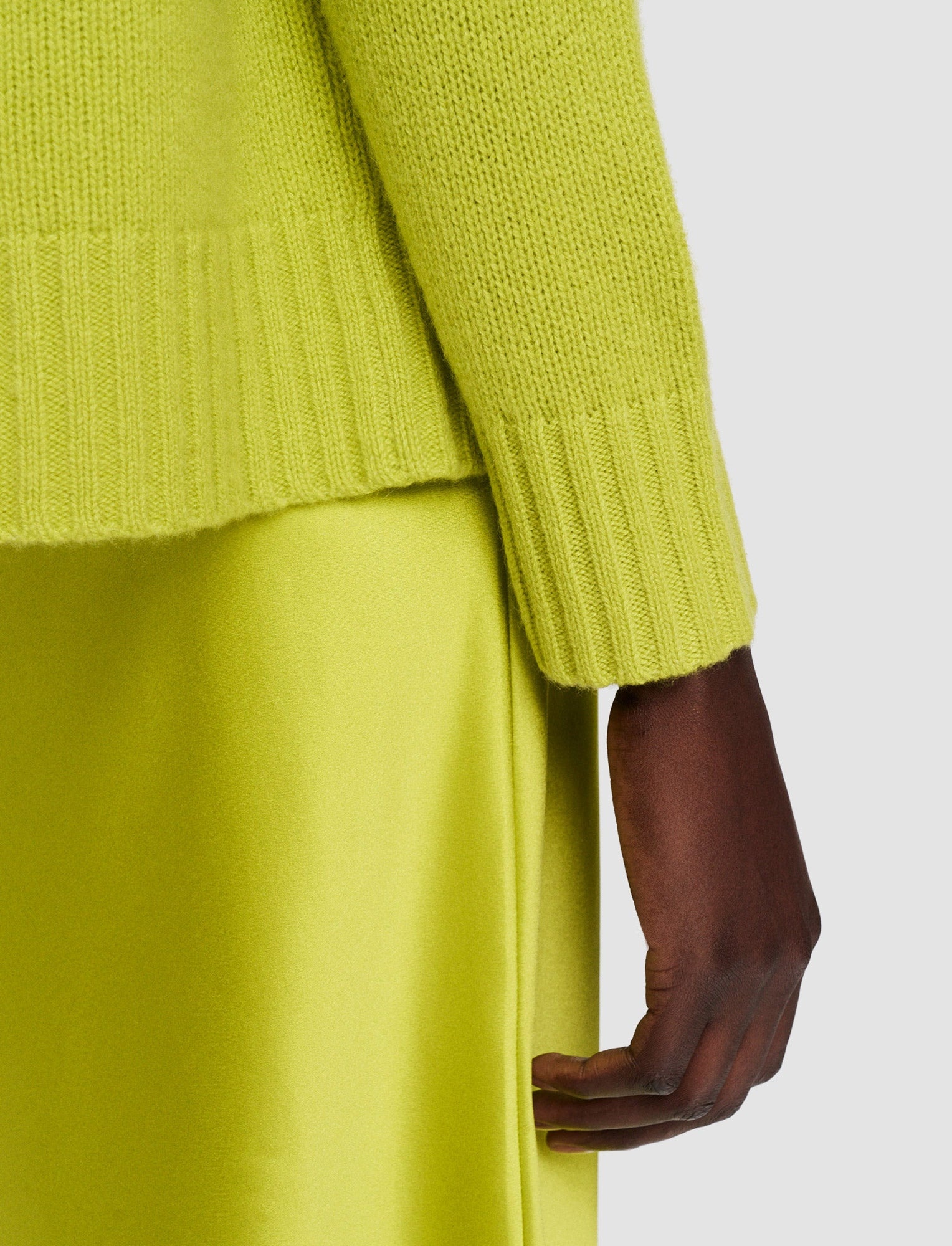 Open Cashmere V Neck Jumper - 5
