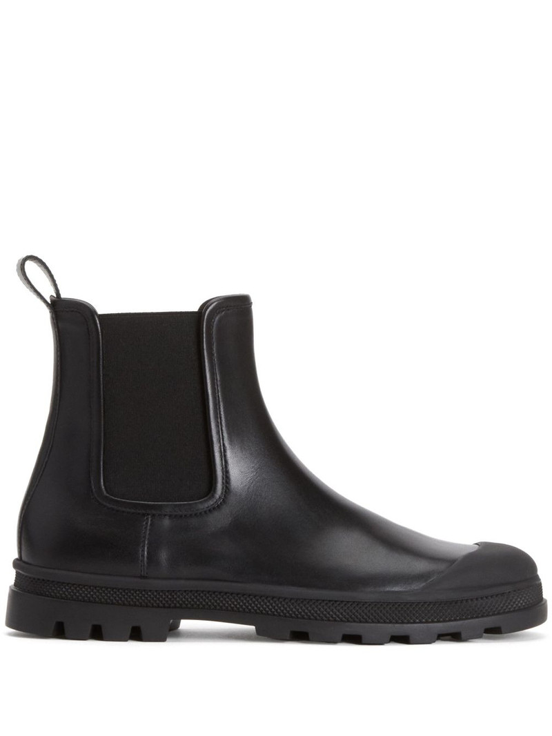 Chelsea boots 1