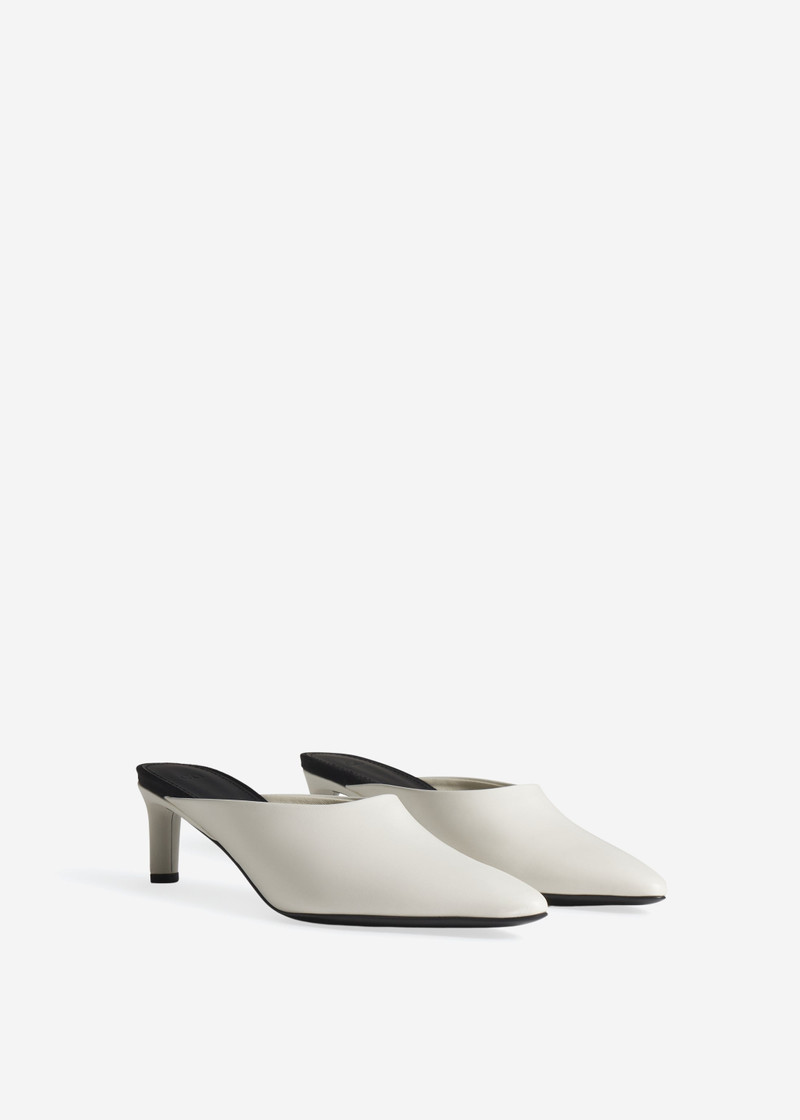 CO Pointed Toe Mule in Calf Skin Leather outlook
