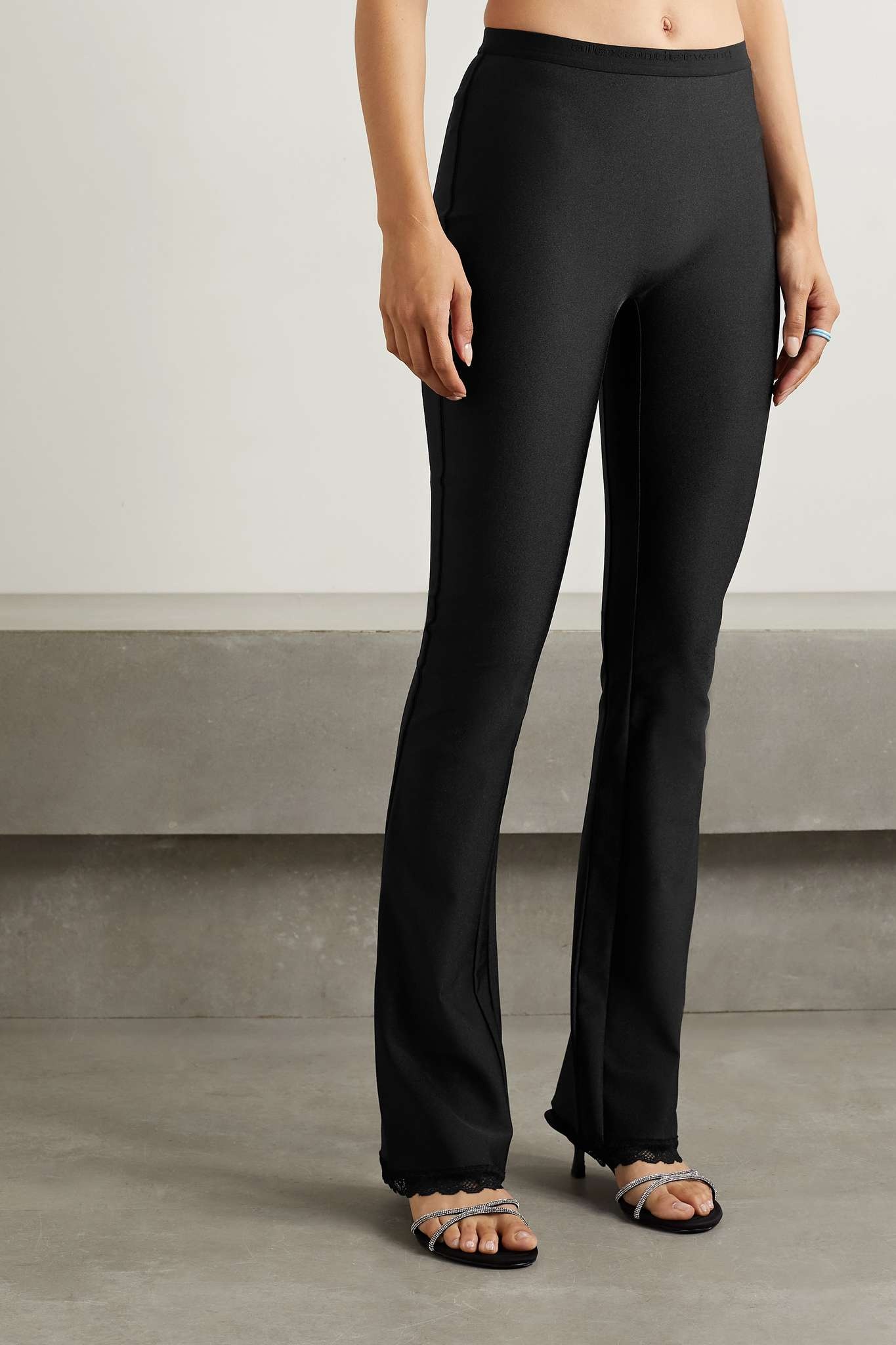 Lace-trimmed stretch flared leggings - 3