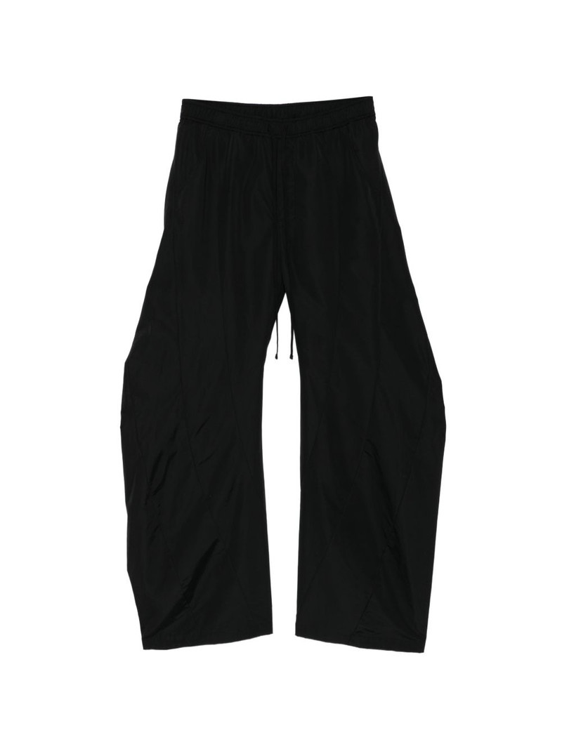 bending wide-leg trousers 1
