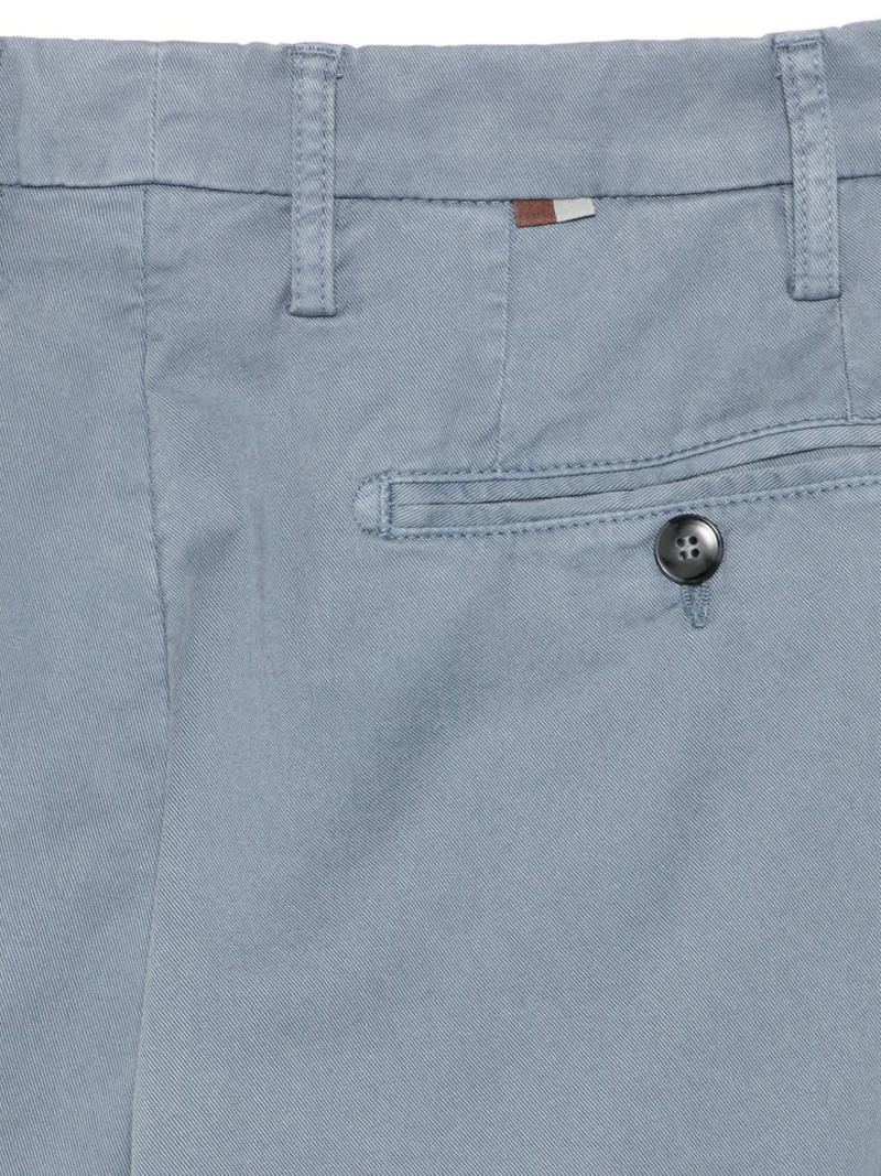 button chinos 3