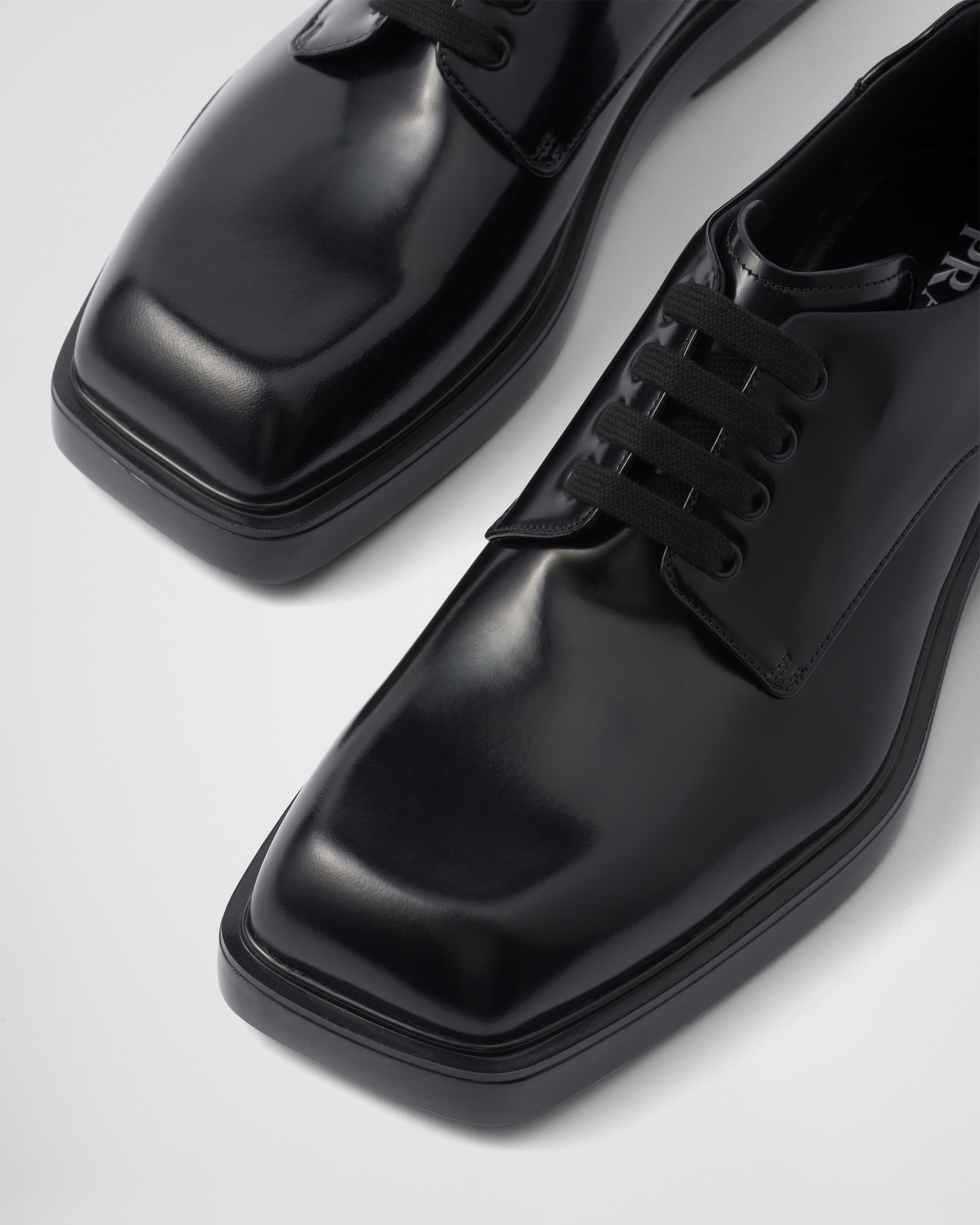 Brushed leather derby shoes - 6