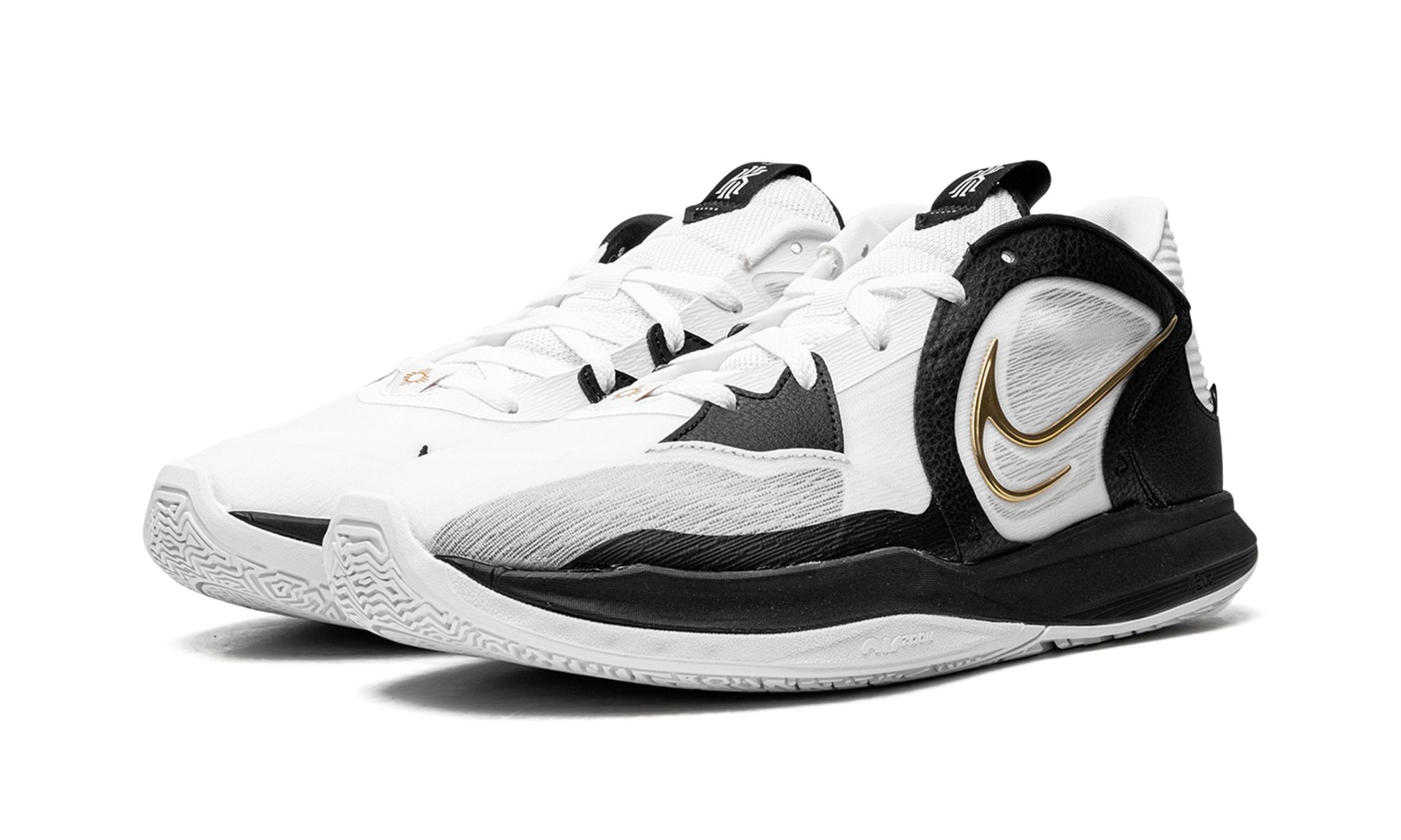 Kyrie Low 5 - 2