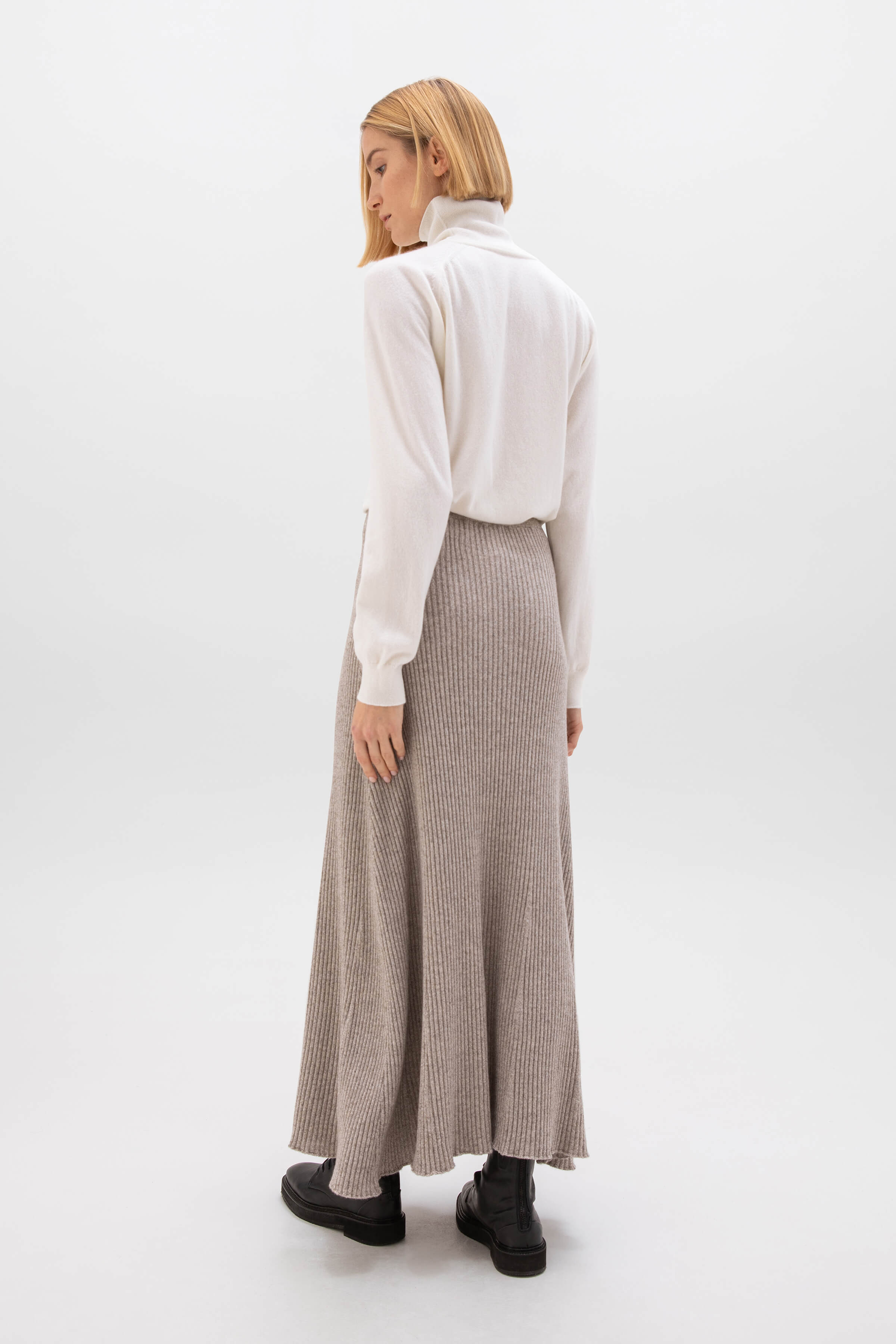 Ribbed Brown Cashmere Skirt - 3