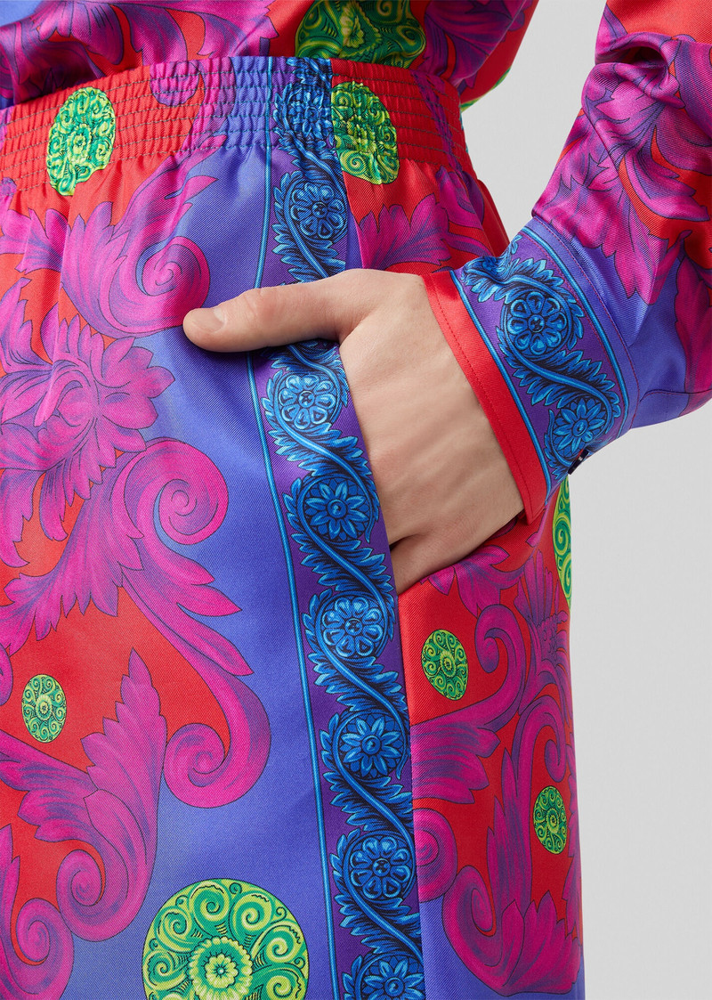 Medusa Trionfo Print Silk Shorts 5