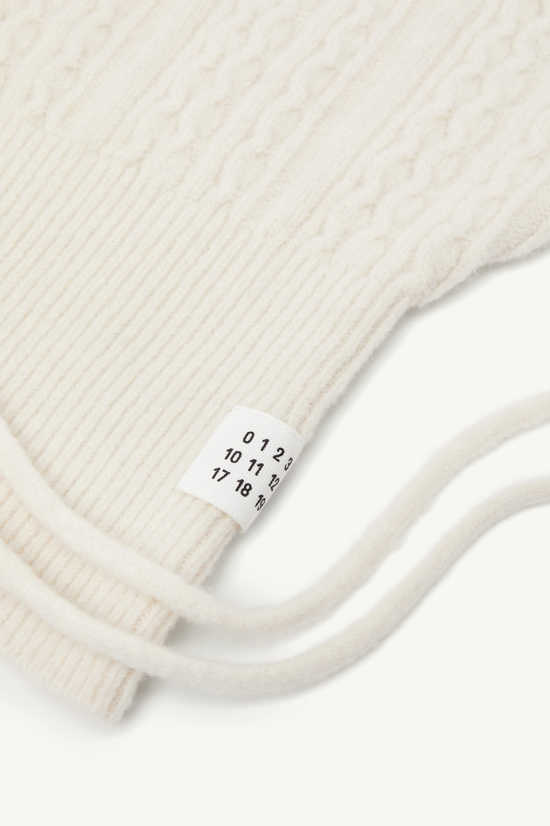 Cable knit hood 3