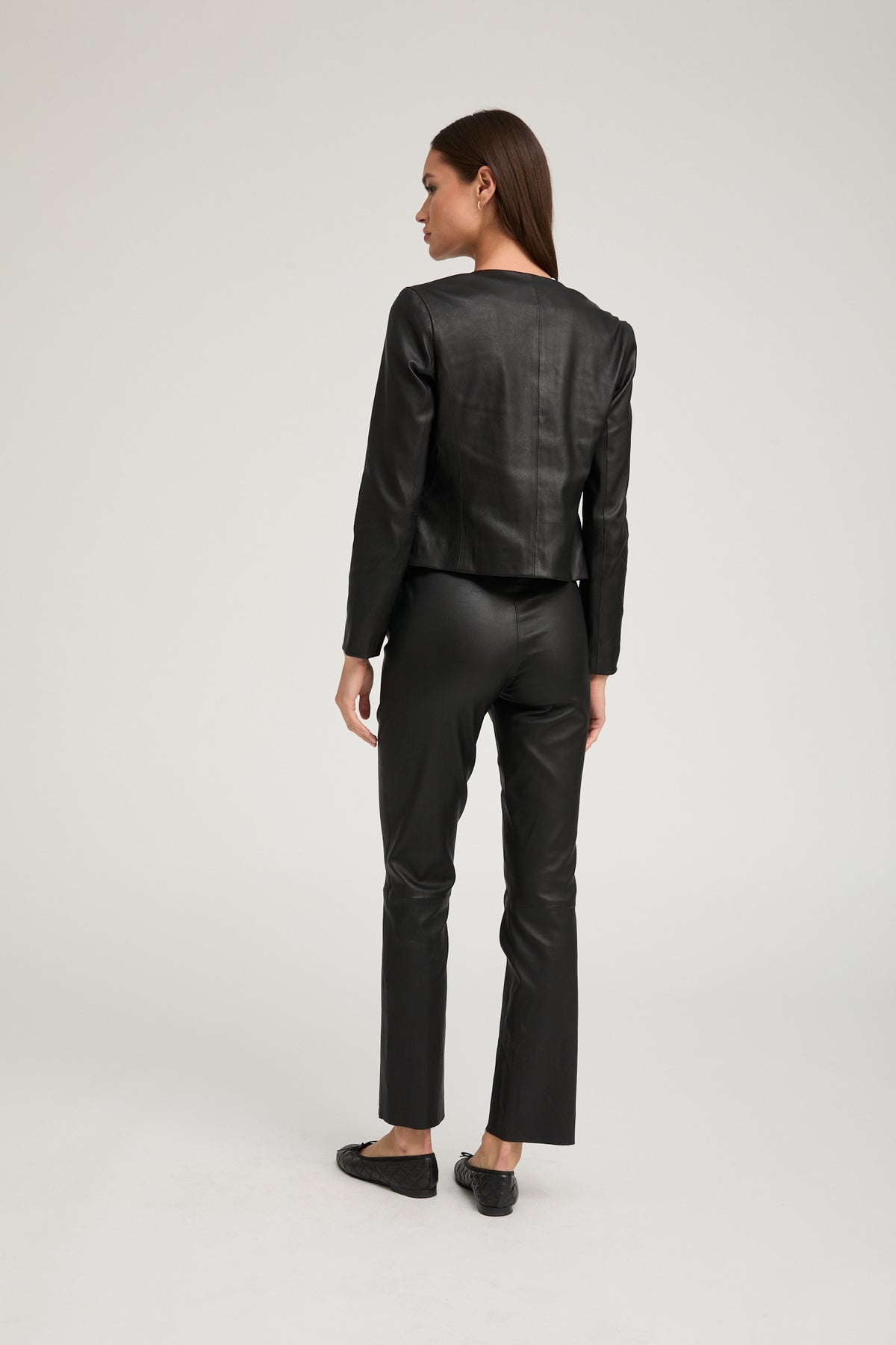 BLACK LEATHER SHRUNKEN JACKET - 4