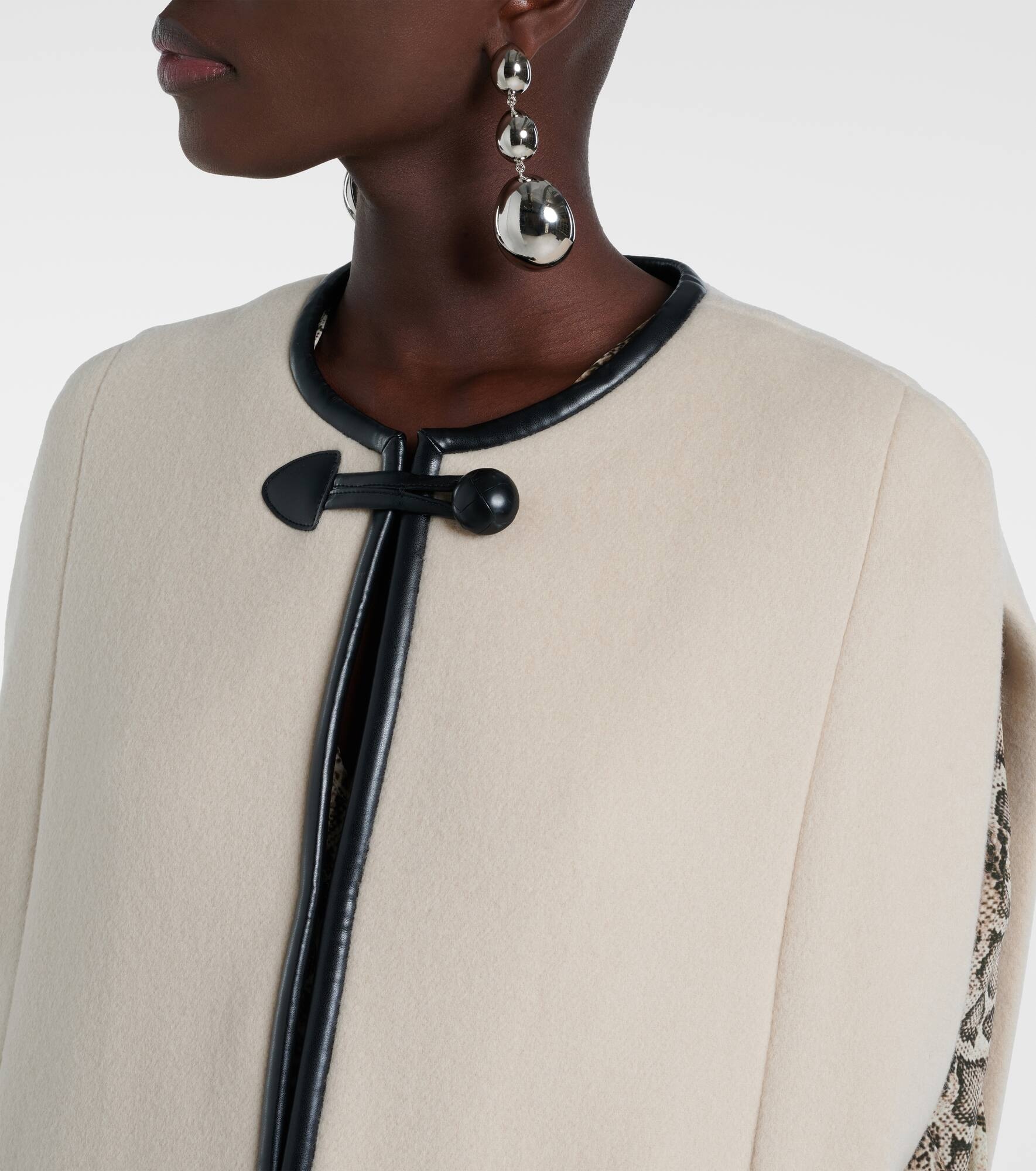 Wool and cashmere-blend coat - 5