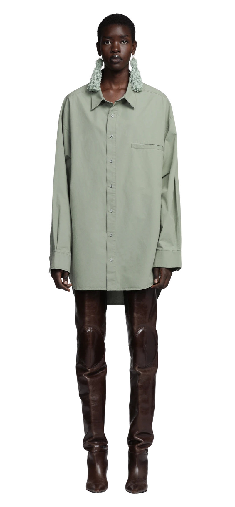 GIANT SHIRT SEAL 3