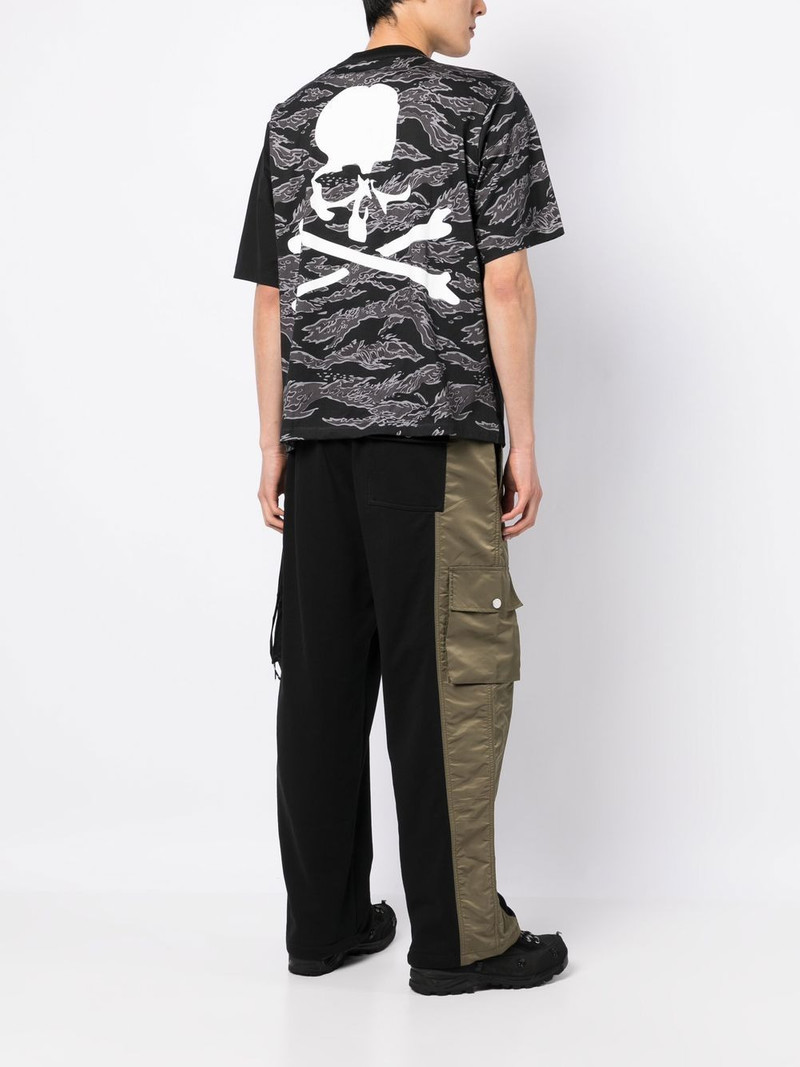 MASTERMIND WORLD camouflage-print short-sleeved T-shirt outlook